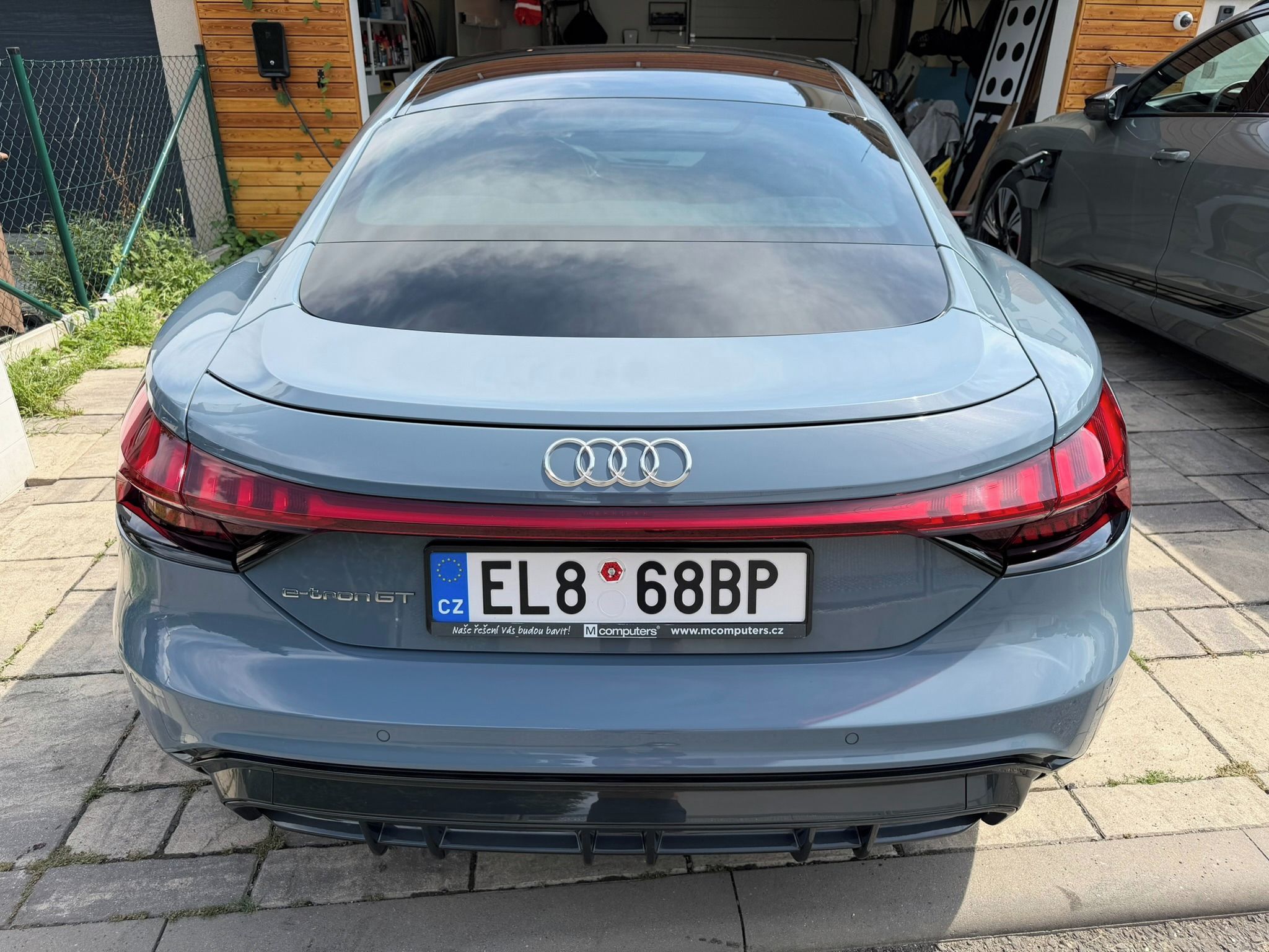 Audi e-tron GT, laser masáž full asistenti - fotka 6