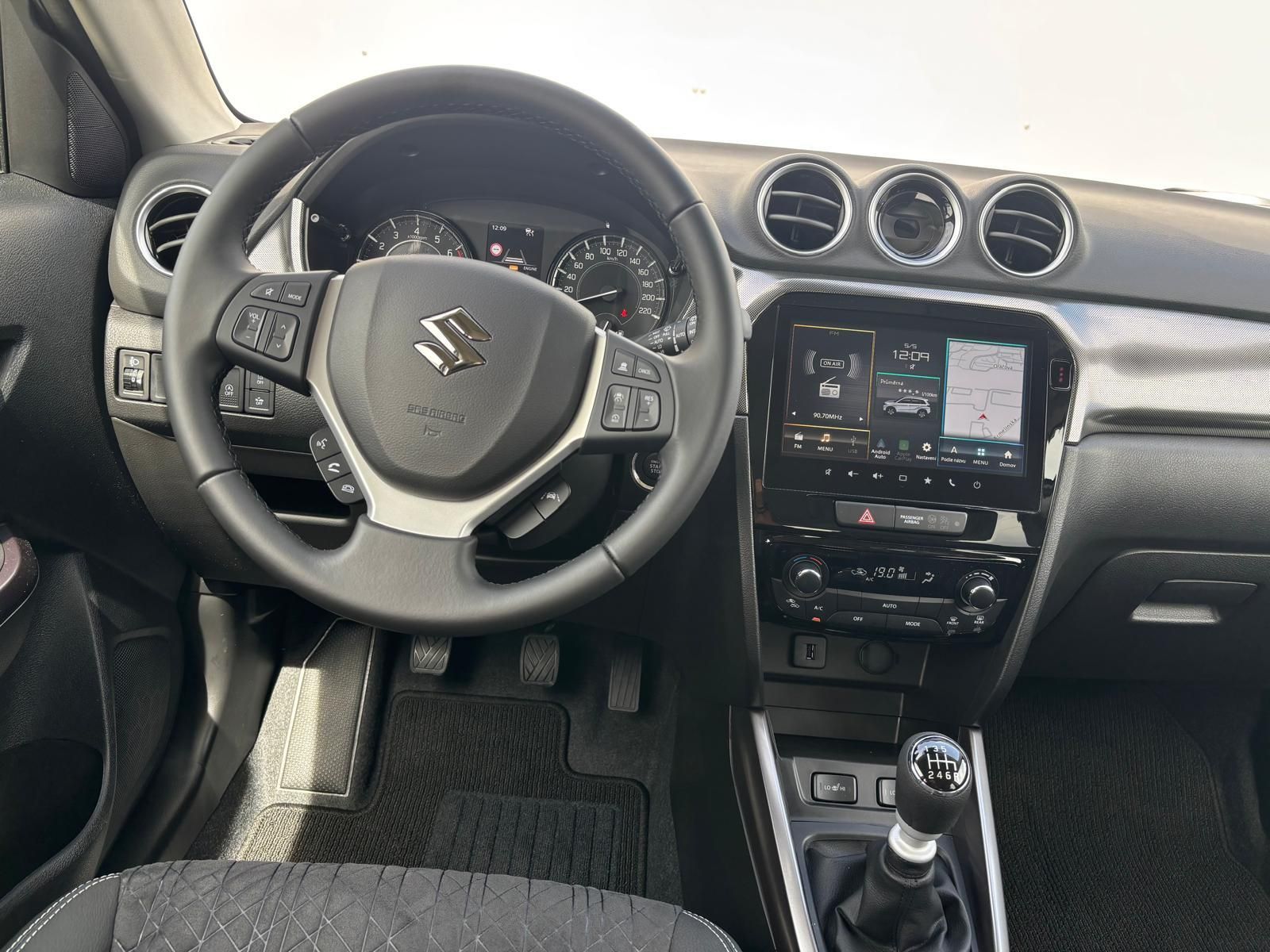 Suzuki Vitara, 1,4 BoosterJet Elegance - fotka 5