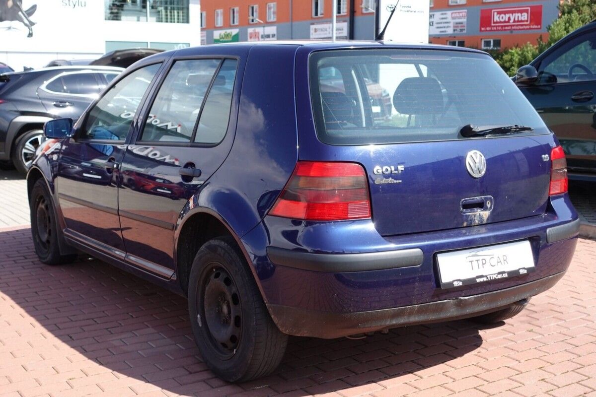 Volkswagen Golf, 1,6FSi 77kW M/T - fotka 4