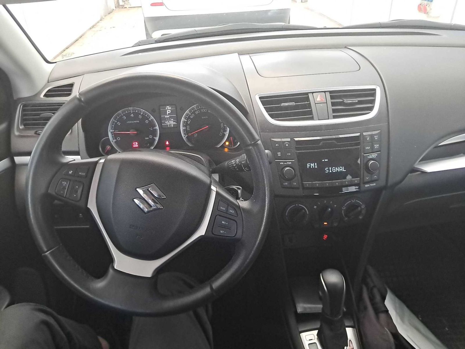 Suzuki Swift, 1.2, Automat, ČR,1.maj, Klima - fotka 3