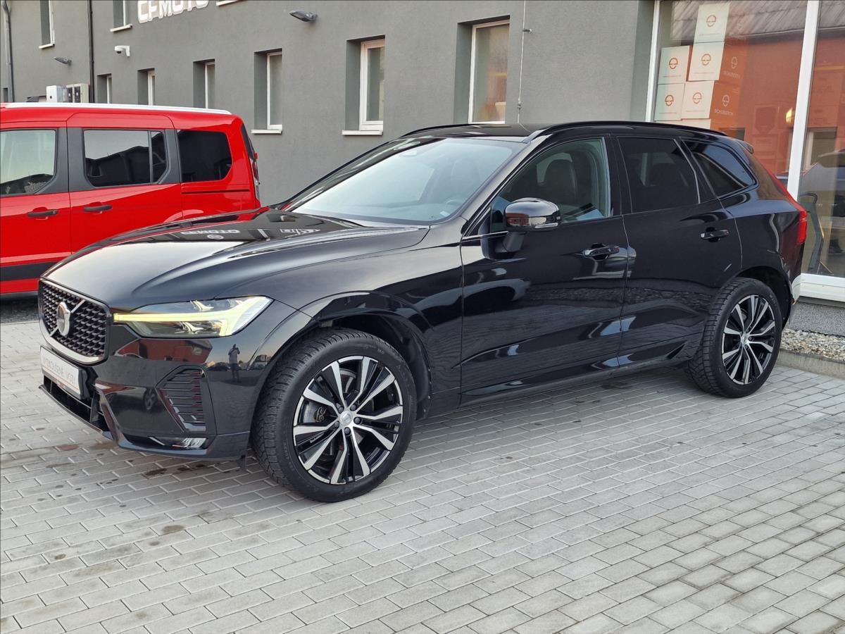 Volvo XC60, B5 184kW Plus Dark Auto,1.Maj - fotka 6