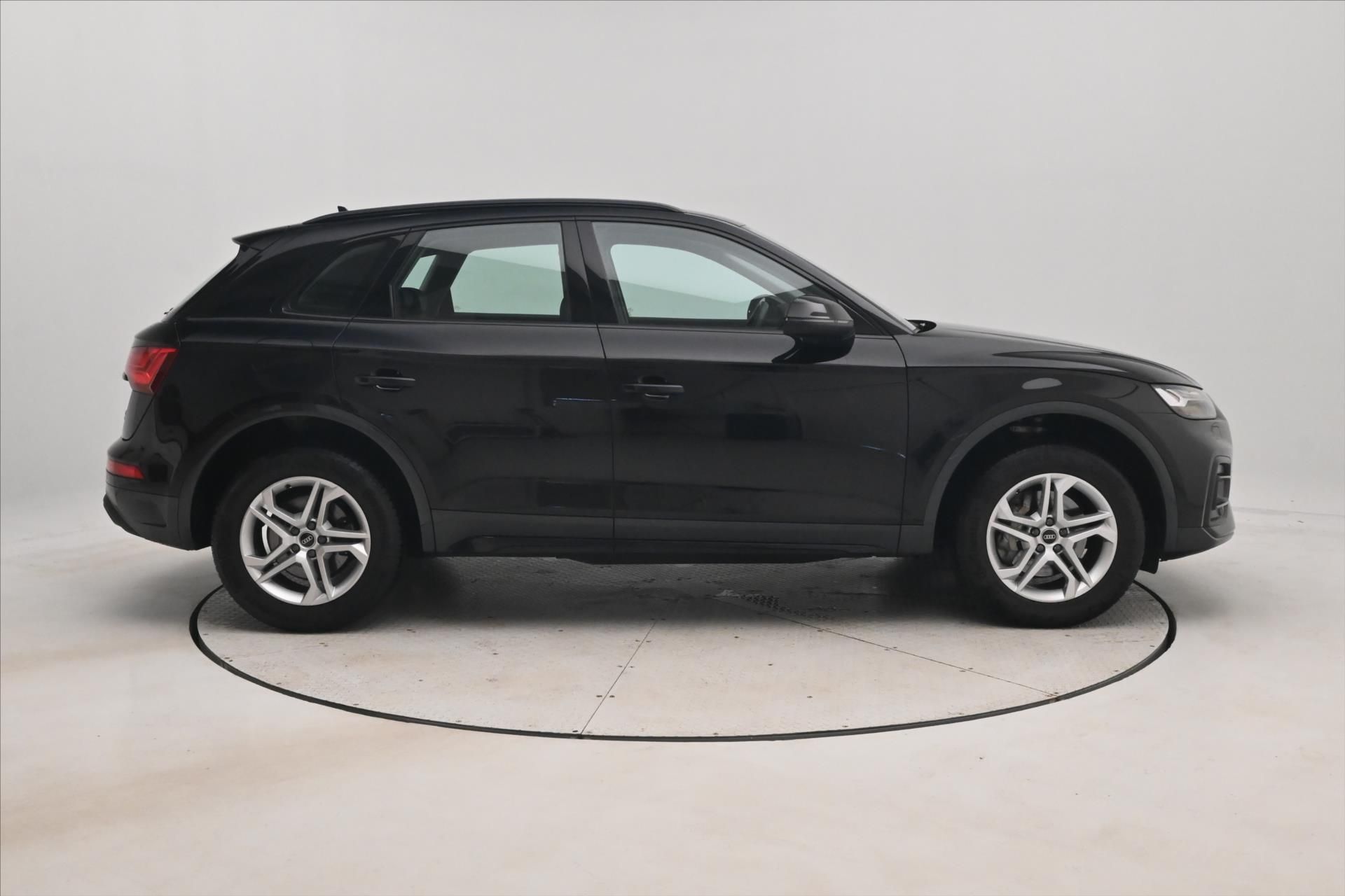 Audi Q5, 2,0 40TDI 150kW 4x4 S-Tronic Z - fotka 4