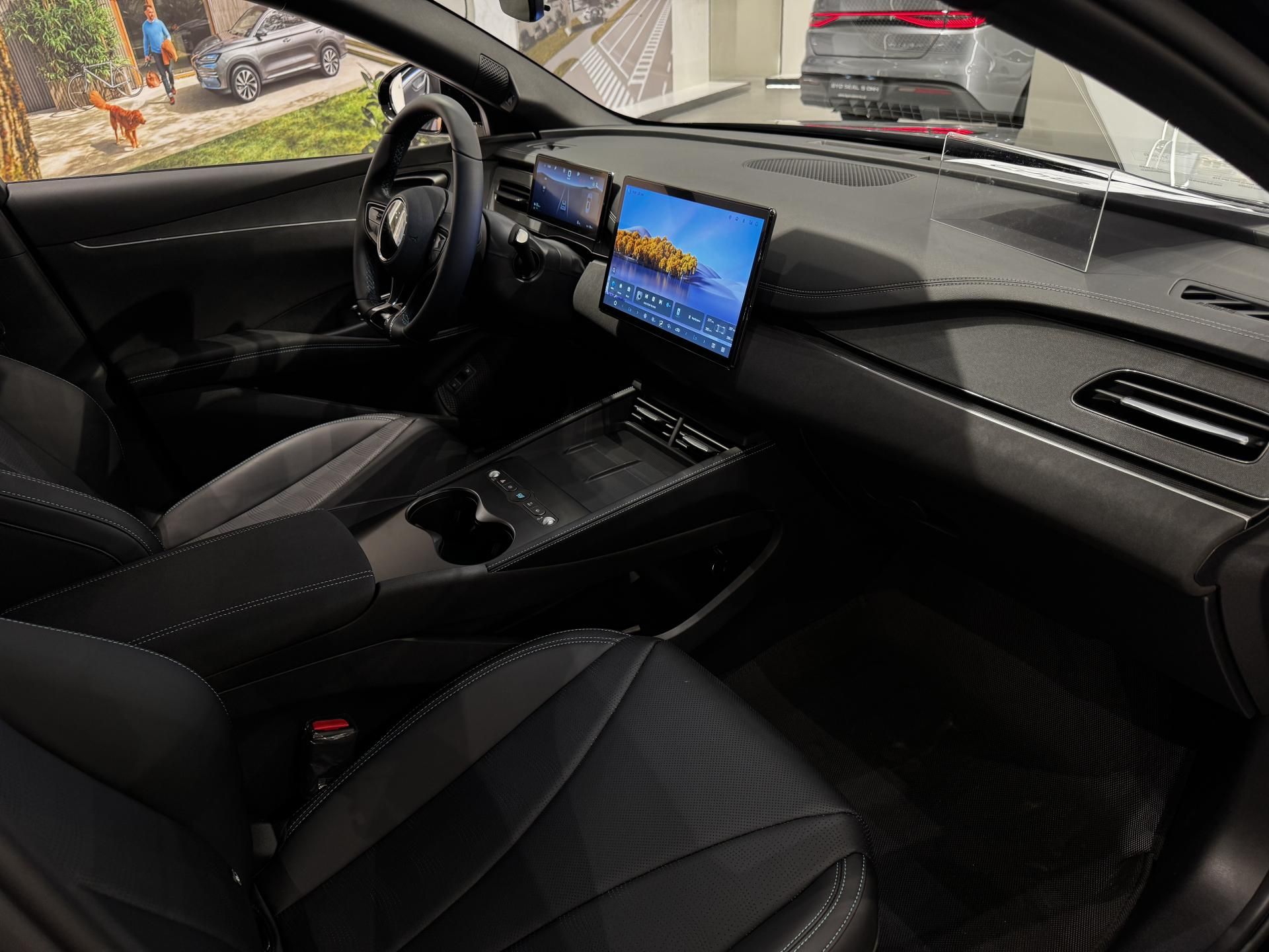 BYD Seal 6, DM-i Touring Boost SuperHybrid - fotka 6