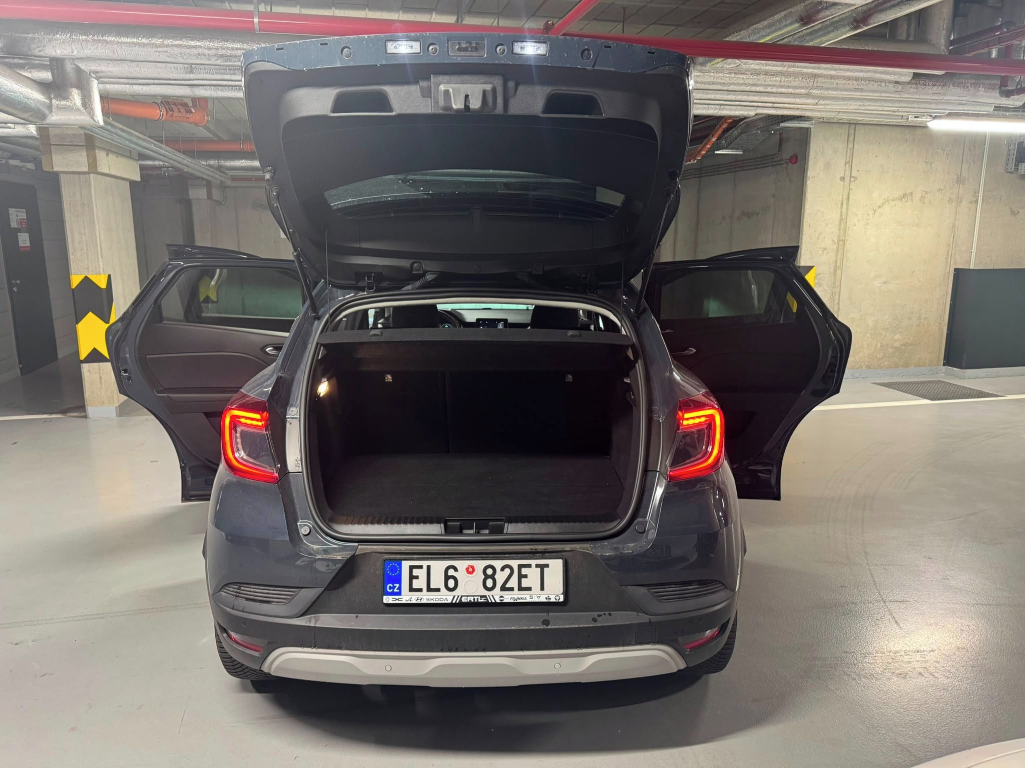 Renault Captur, Renault Captur 1.6 E-Tech 2022 - fotka 2