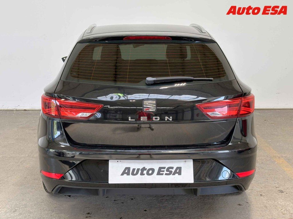 Seat Leon, 1.6 TDi,Style,DSG,LED - fotka 5