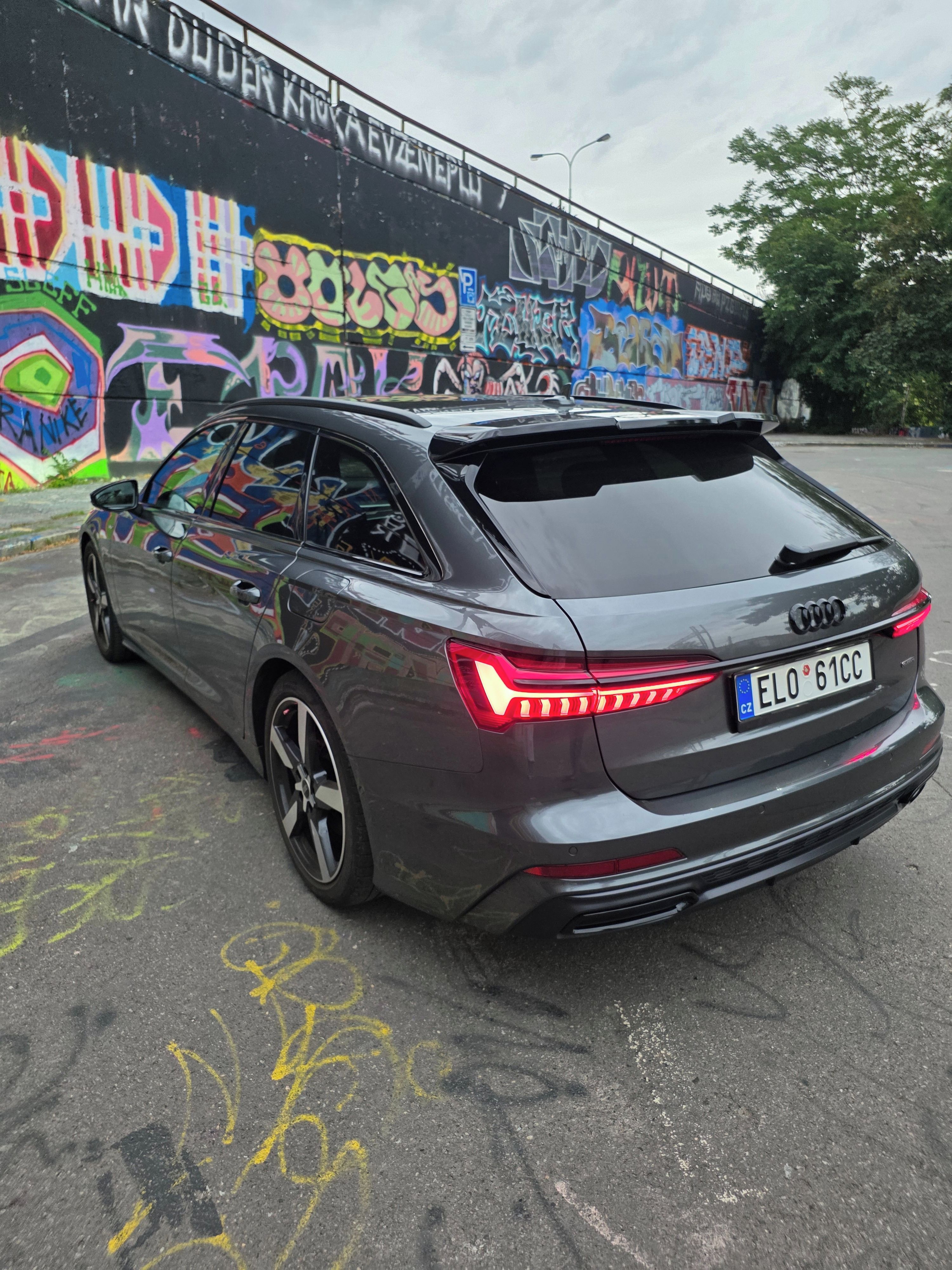 Audi A6 Avant, Nádherný stav , pano, hybrid - fotka 3
