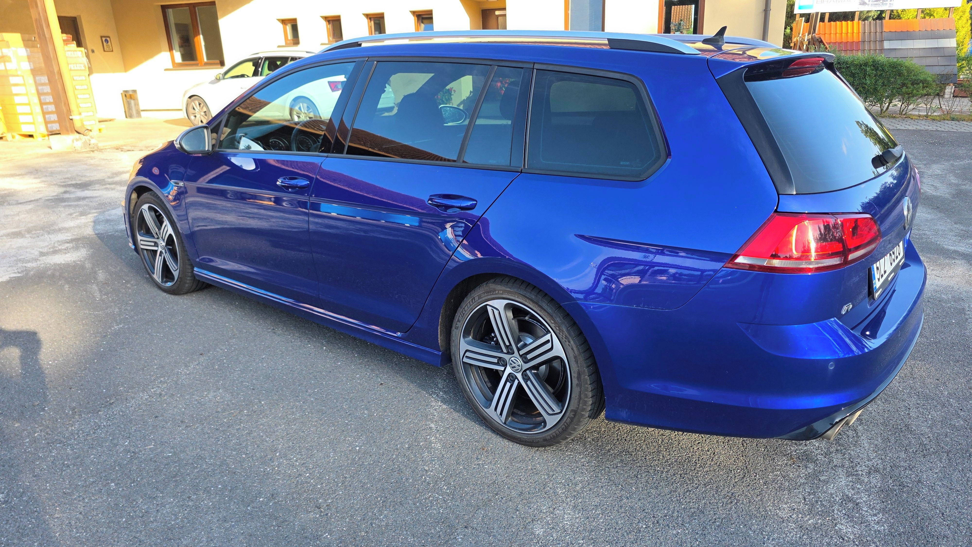 Volkswagen Golf, Vw Golf R Kombi 2.0,221kw,4x4 - fotka 6