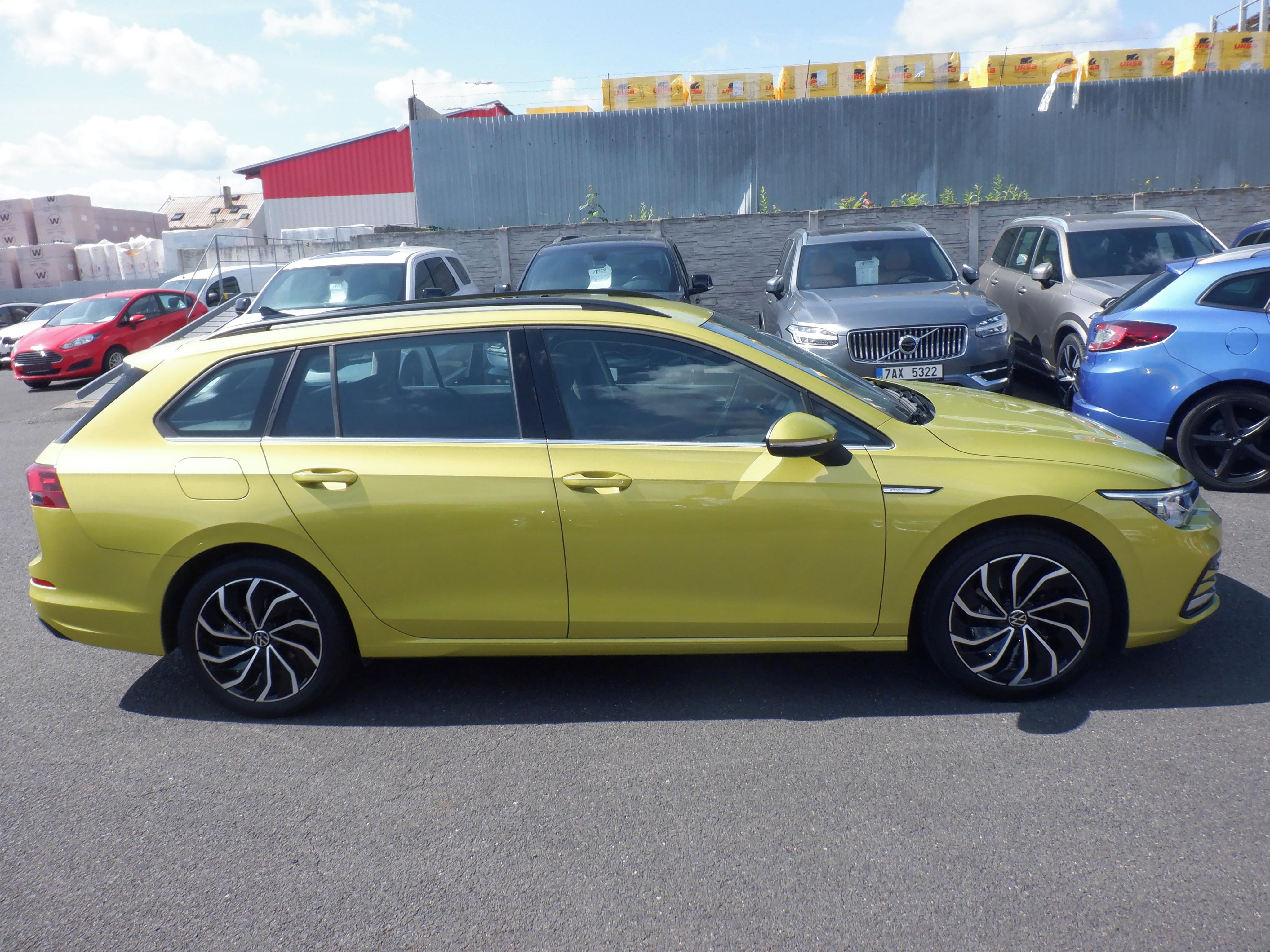 Volkswagen Golf, 1.5 eTSI Style 110kW - fotka 4