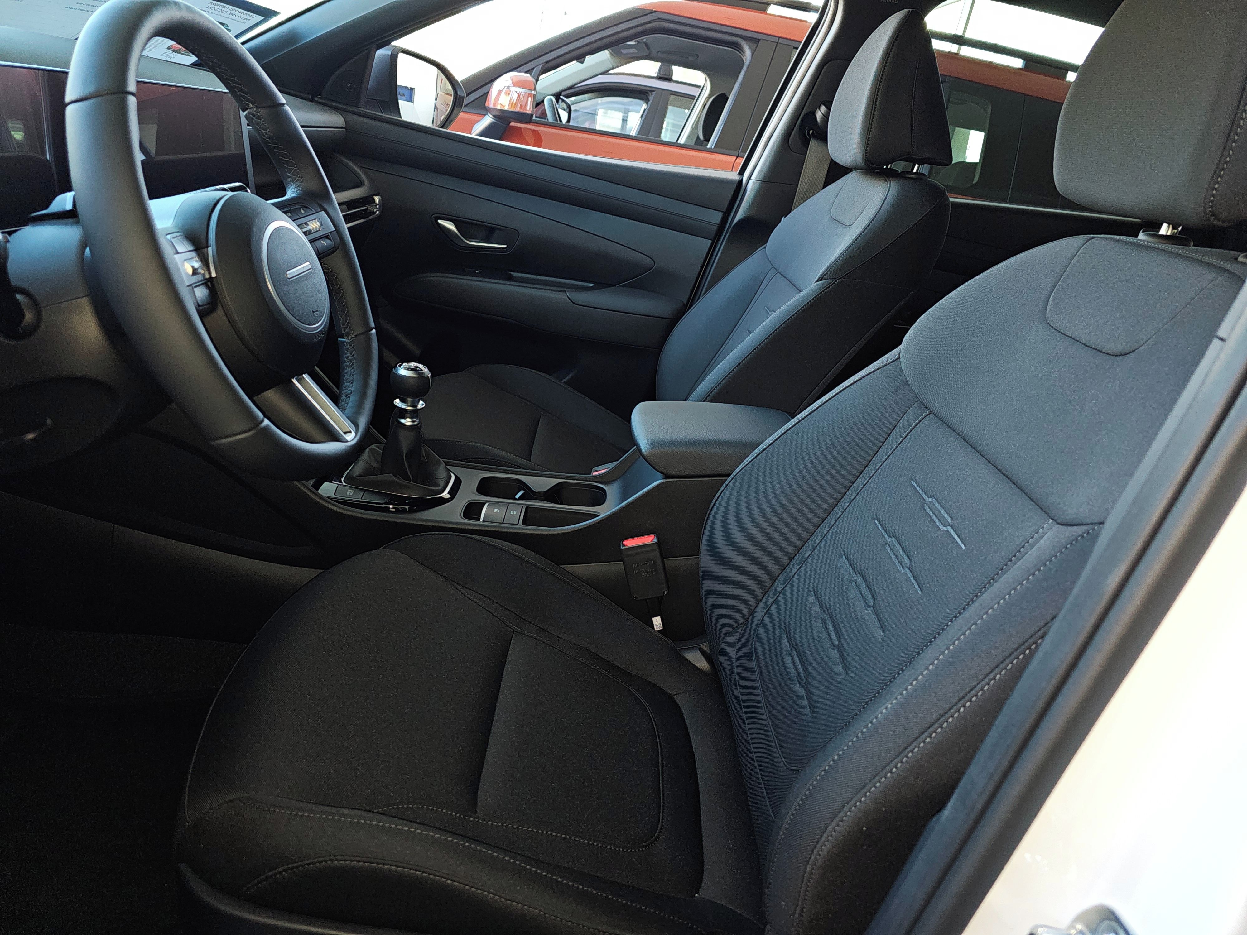 Hyundai Tucson, 1,6 TGDi 6MT 4x2 GO Czech ! - fotka 6