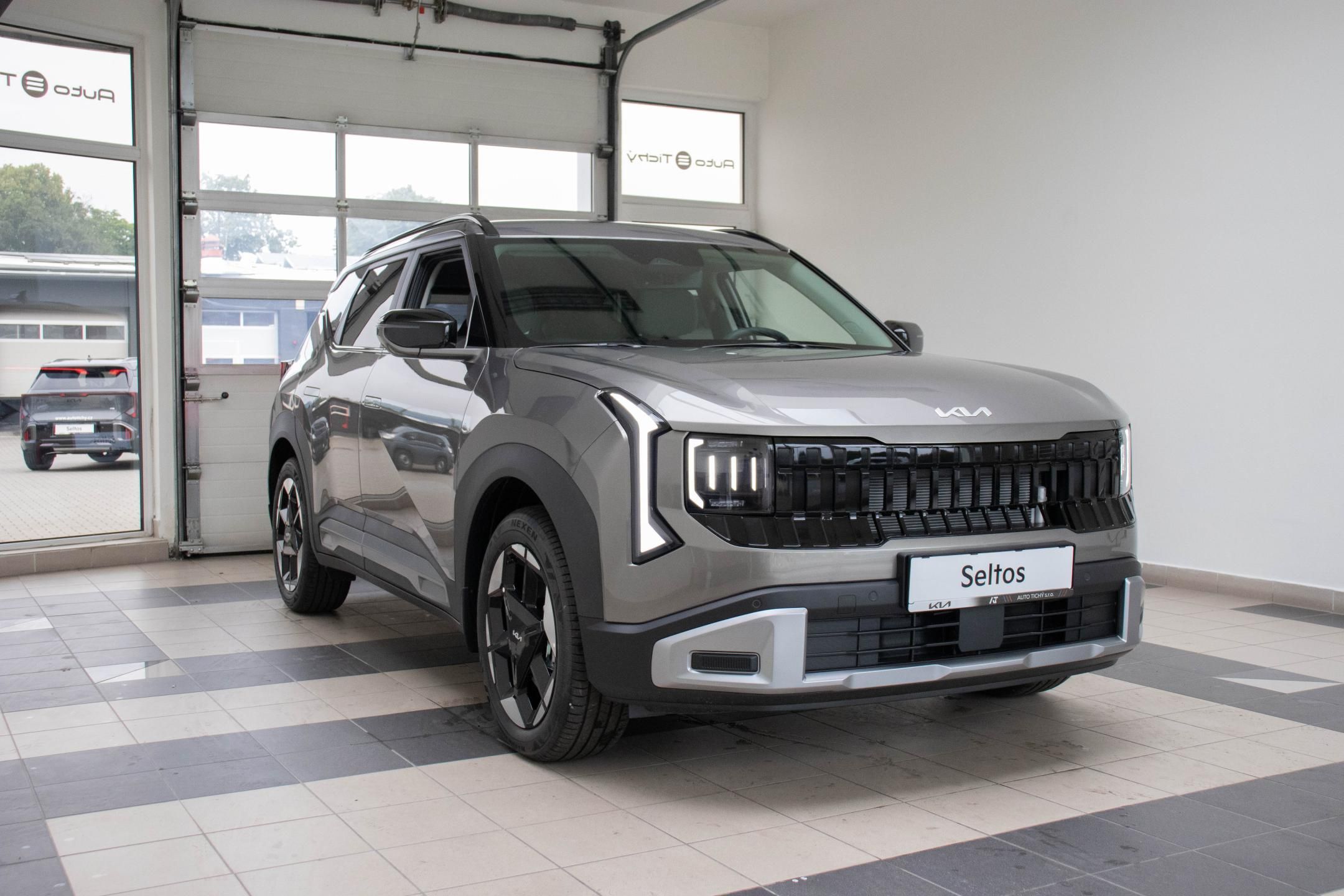 Kia Seltos, 1,6 T-GDi GPF 4x2 7DCT EXCLUSI - fotka 3