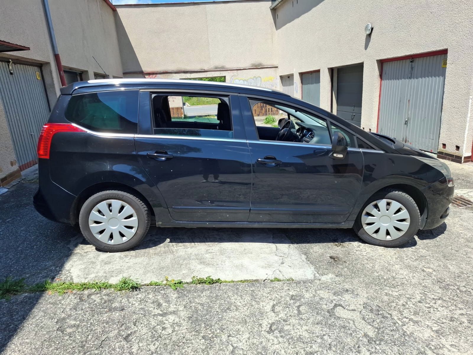 Peugeot 5008, Peugeot 5008 2:0 Hdi - fotka 4