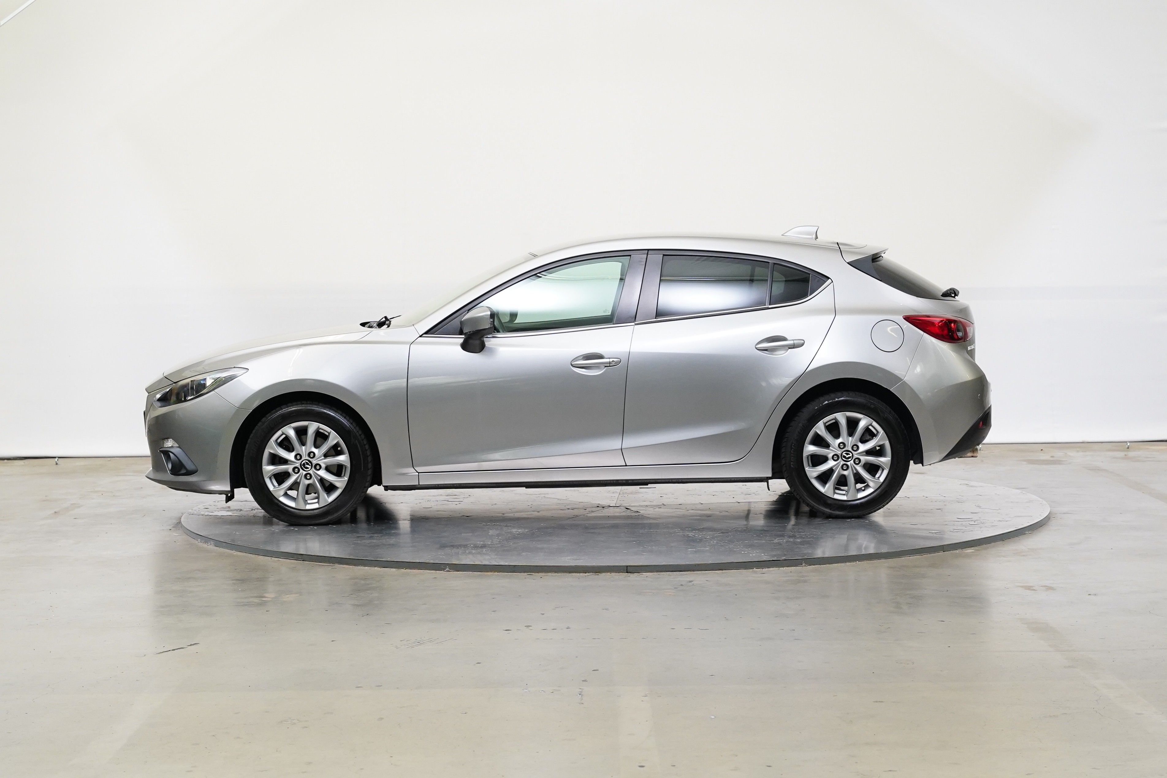 Mazda 3, 2.0 Skyactiv-G 88 kW - fotka 3