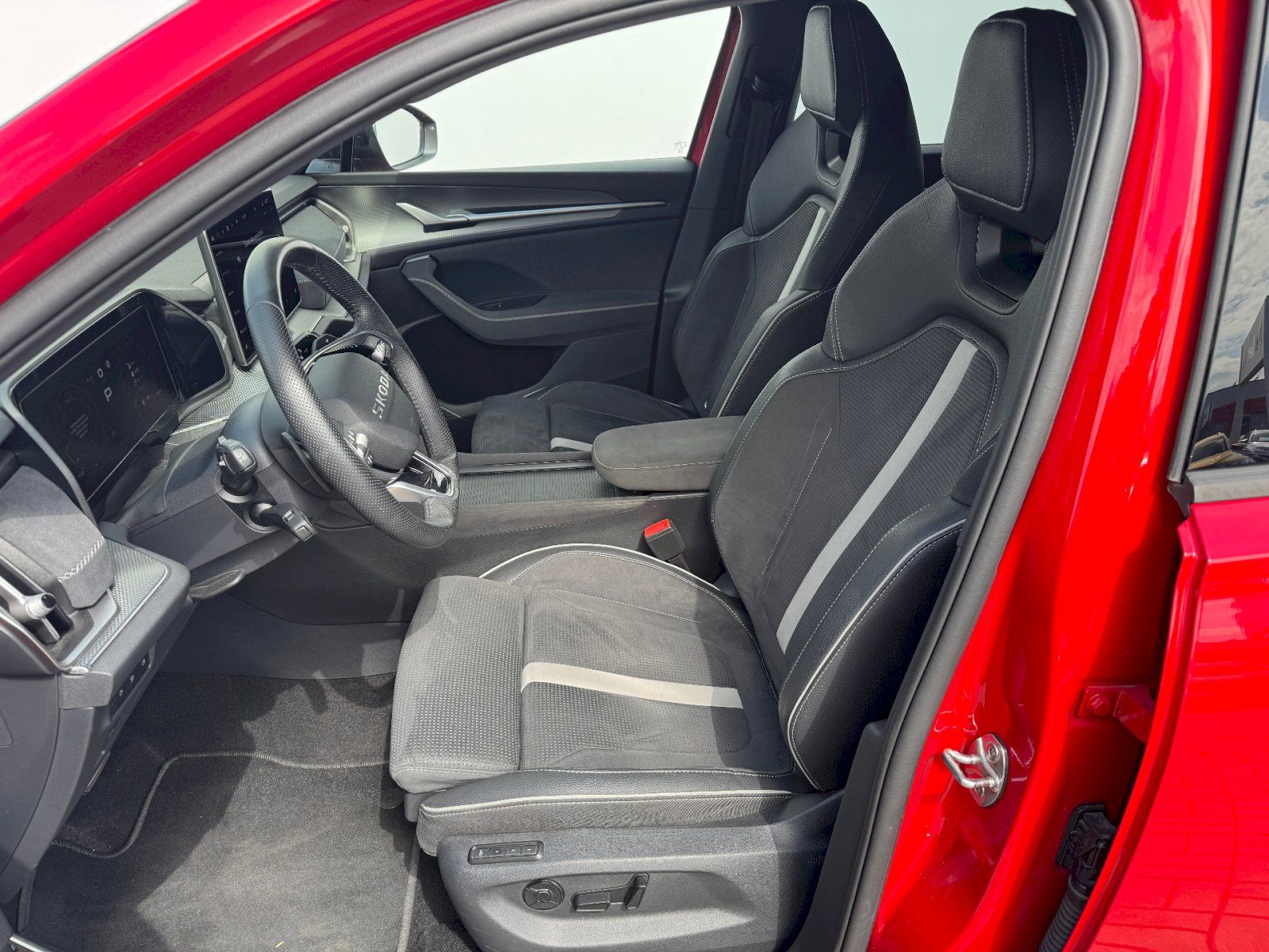 Škoda Kodiaq, 2.0 TDI 142 kW Sportline 4x4 D - fotka 5
