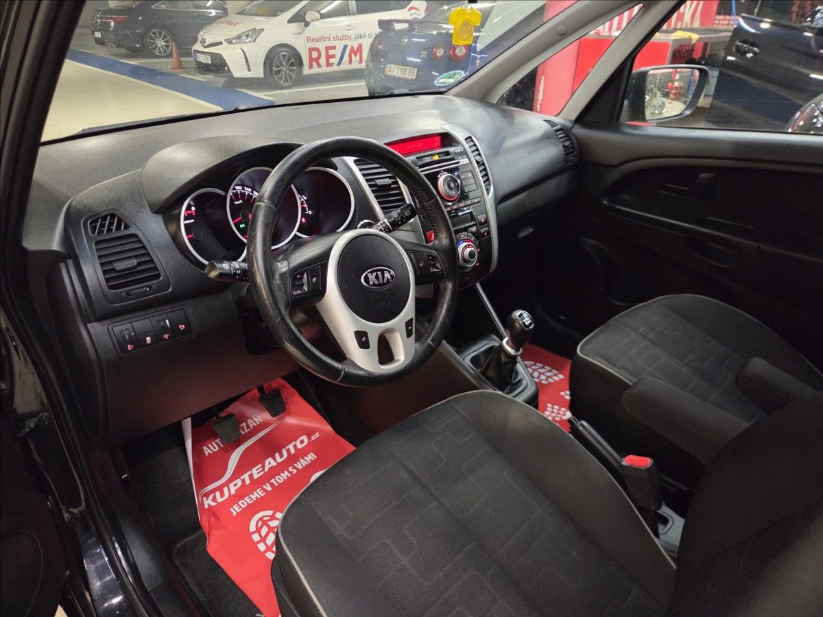 Kia Venga, 1,6 CRDi + ZIMNÍ KOLA!  COMFOR - fotka 5