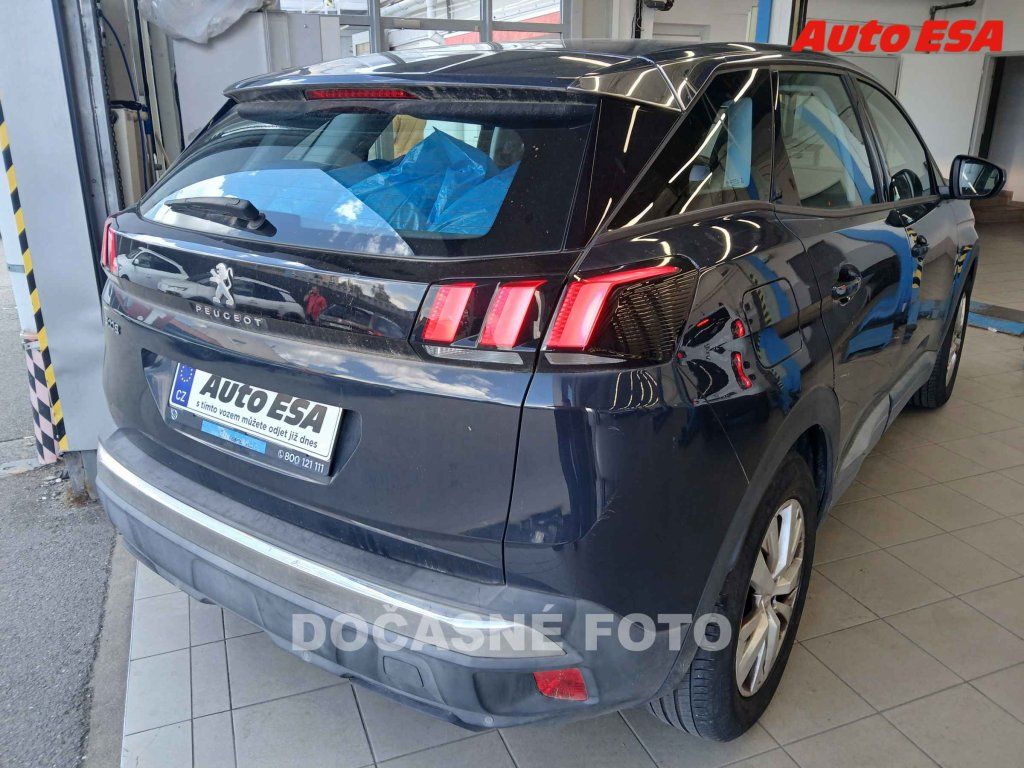 Peugeot 3008, 1.2pt,ČR - fotka 2