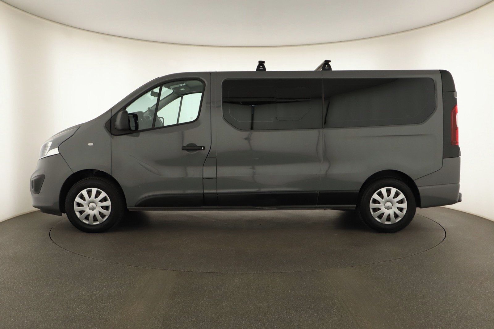 Opel Vivaro, 1.6 BiCDTI, Combi, 9 míst - fotka 3