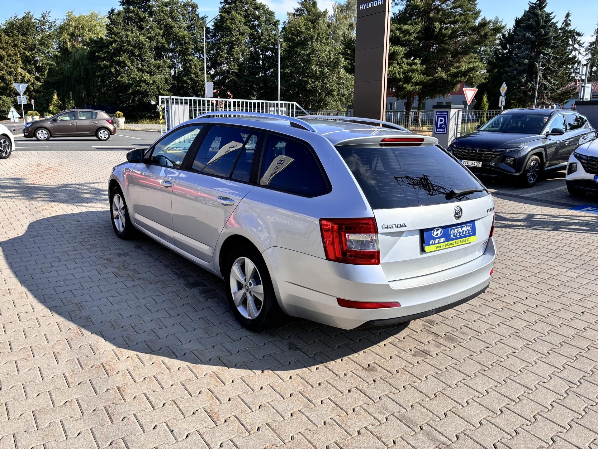Škoda Octavia, Kombi 1.6TDi 77kW 4x4 ELEGANCE - fotka 5