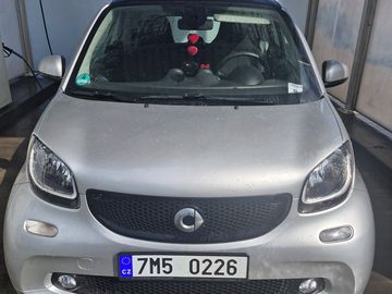 1,0 benzín 52KW, r.v. 2017