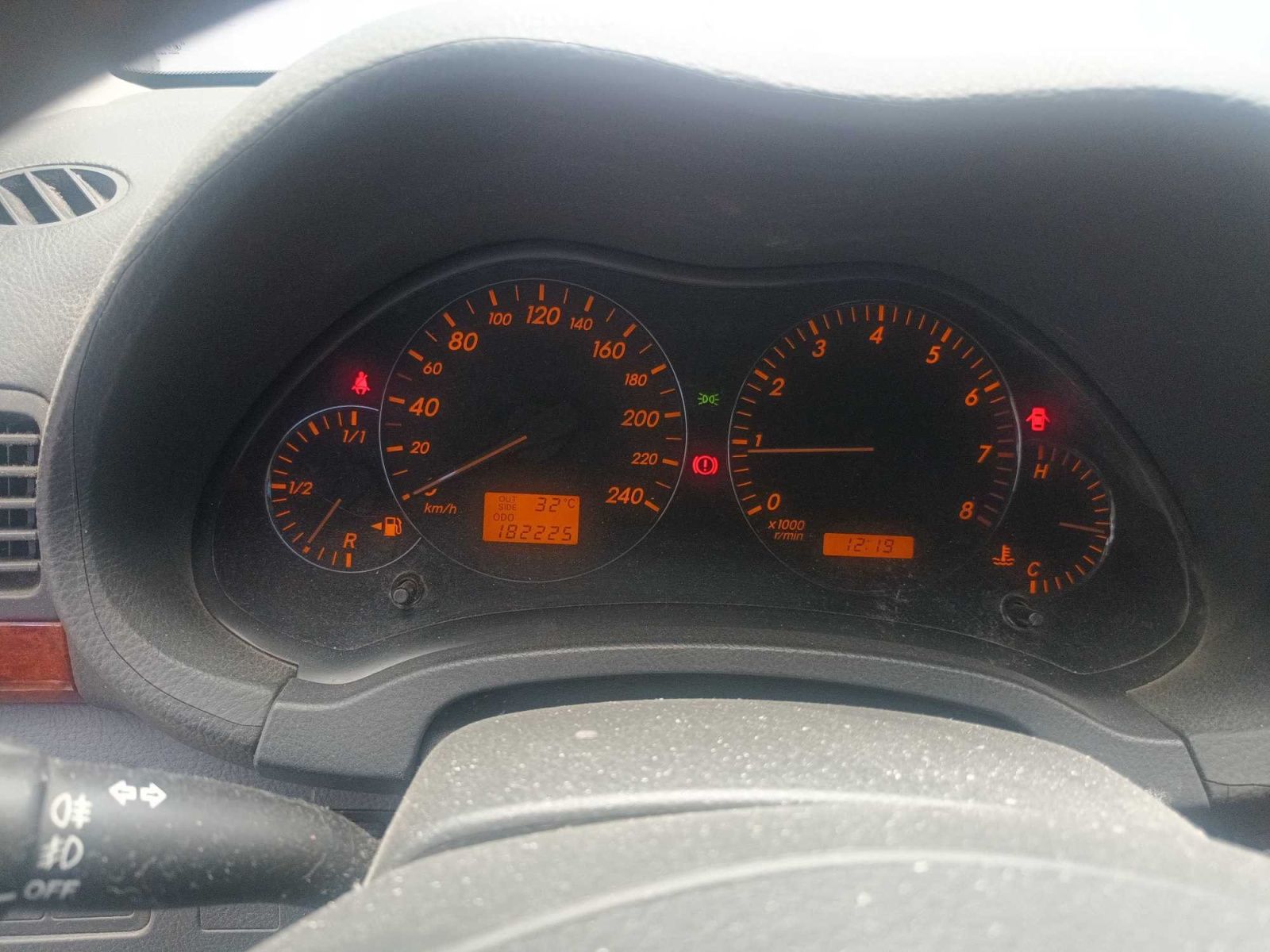 Toyota Avensis, 2.0 VVT-i, Klima - fotka 3