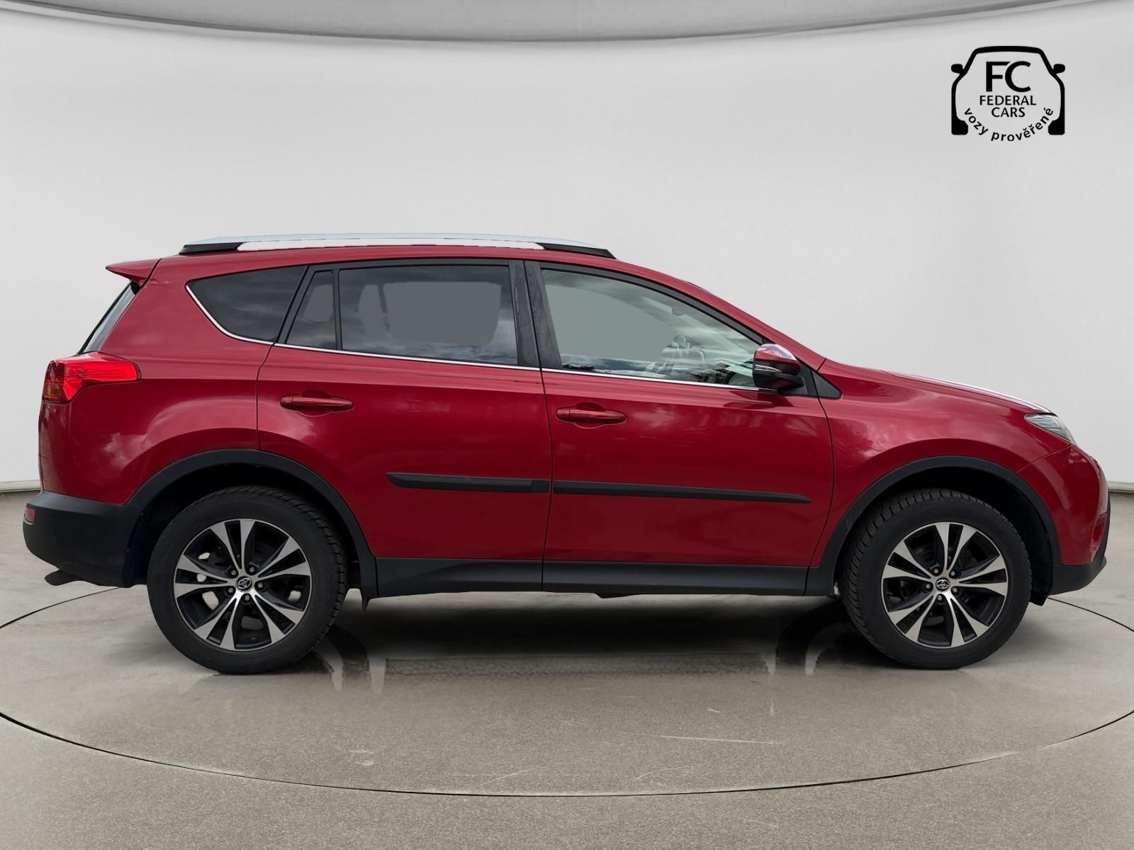 Toyota Rav4, 2.2 D-4D 110 kW Active 4x4 - fotka 6