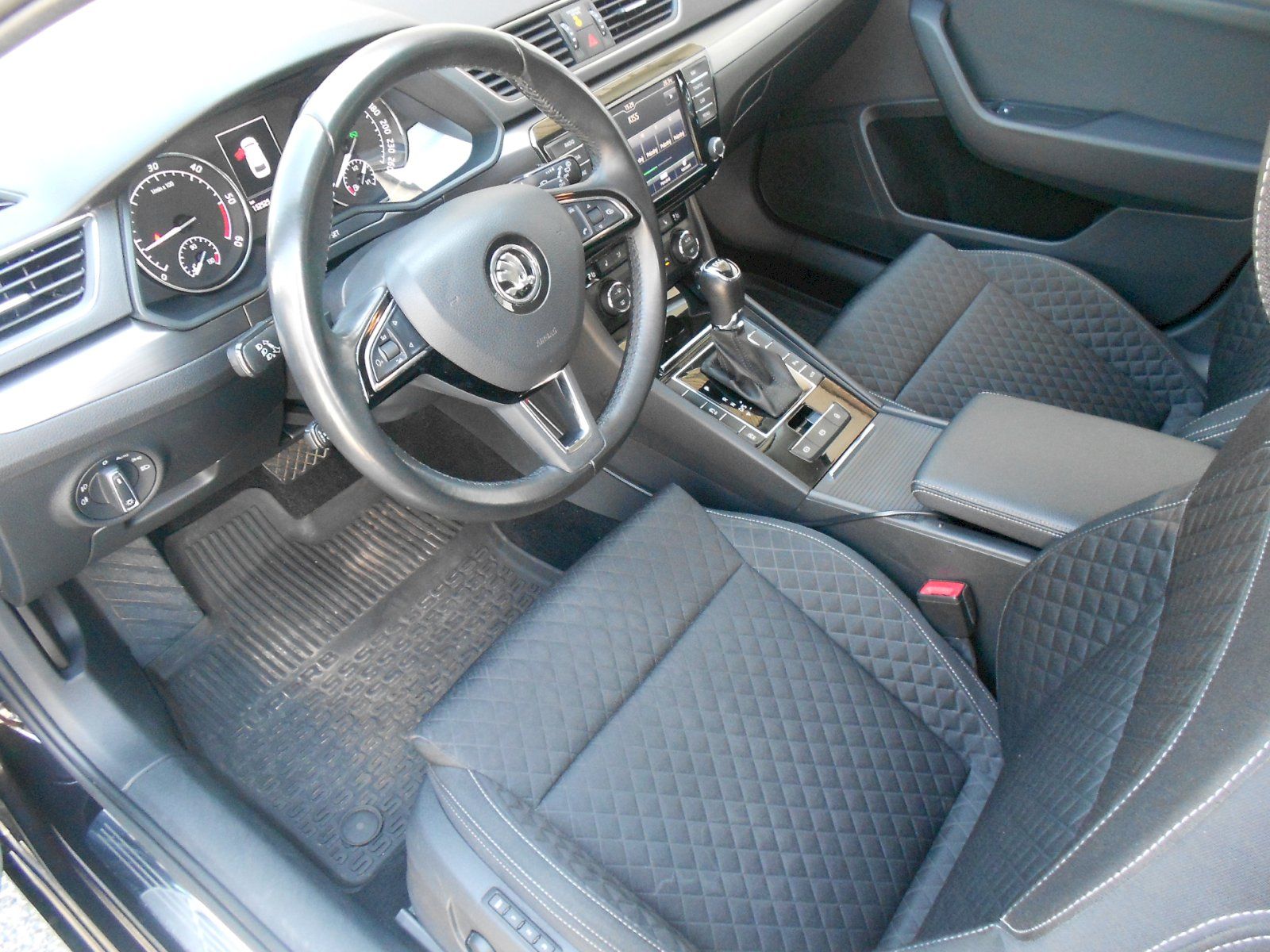 Škoda Superb, Combi III 2.0 TDI - 140 kW, St - fotka 5