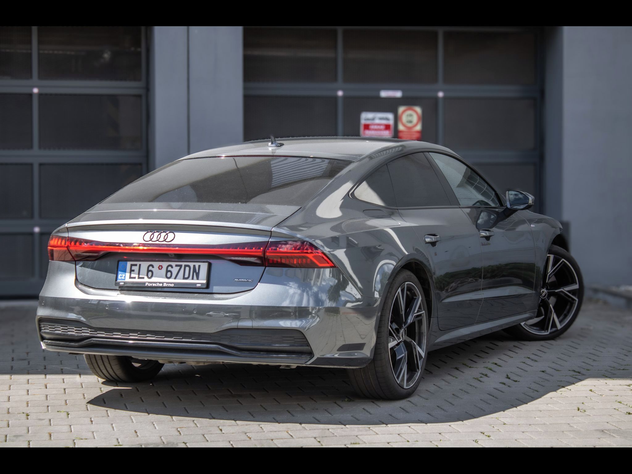 Audi A7, S-Line 50TFSIe 220kW - fotka 4