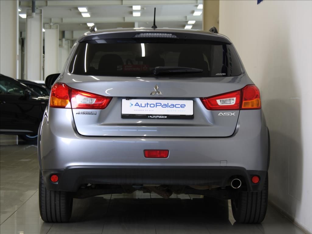 Mitsubishi ASX, 2,3 Di-D 110kW AT 4x4 1.maj.ČR - fotka 3