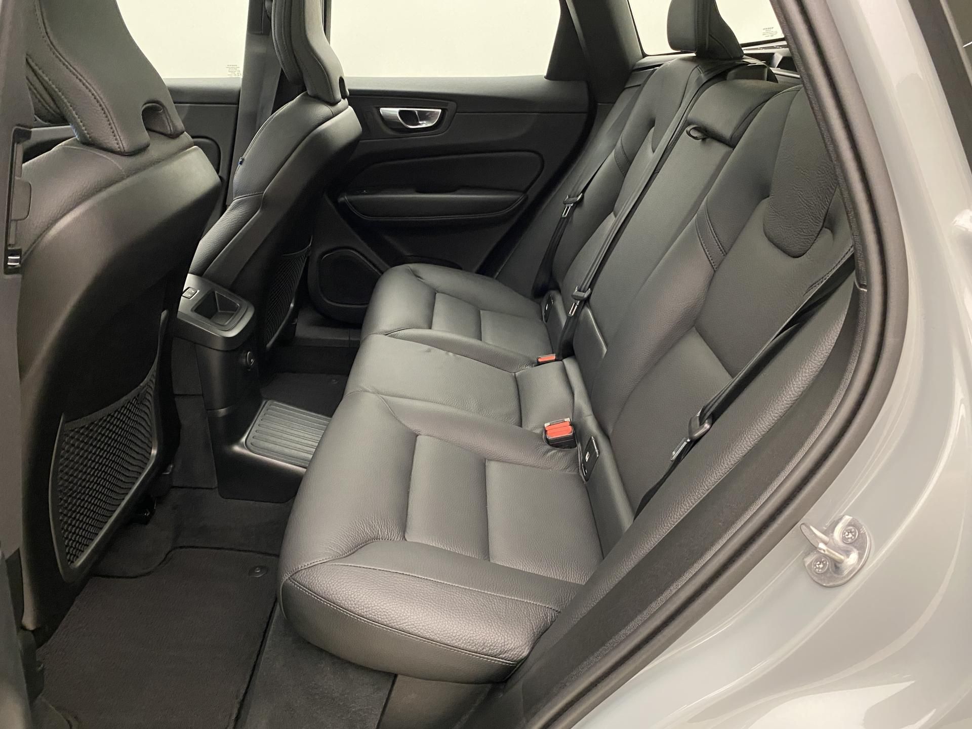 Volvo XC60, T8 AWD RECHARGE DARK ULTRA CZ - fotka 5