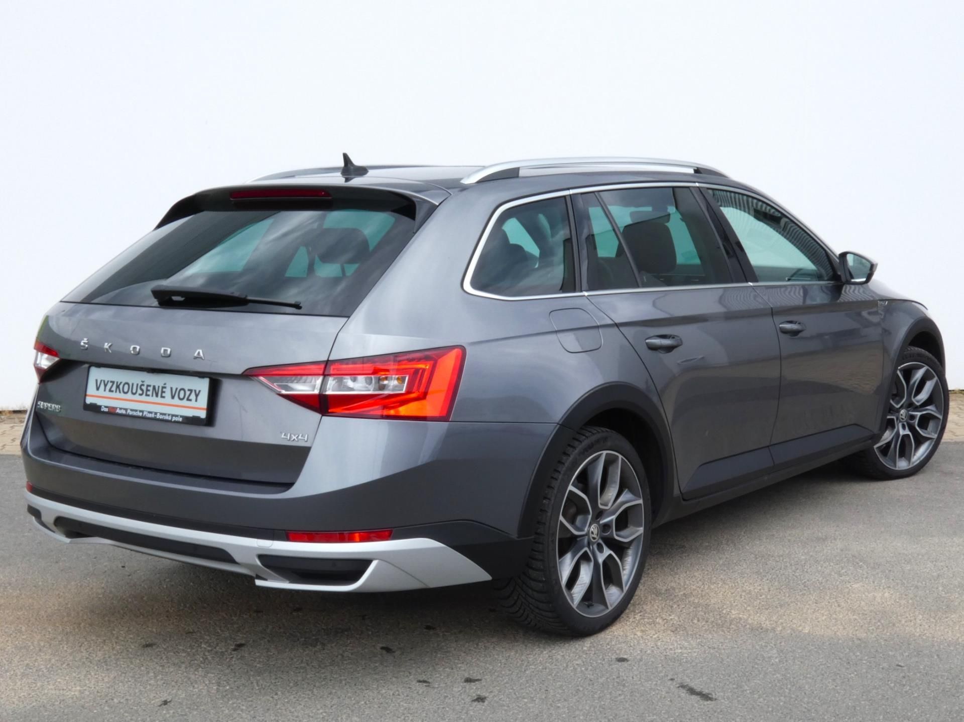 Škoda Superb, Scout 2.0 TDI 147KW DSG 4x4 - fotka 2