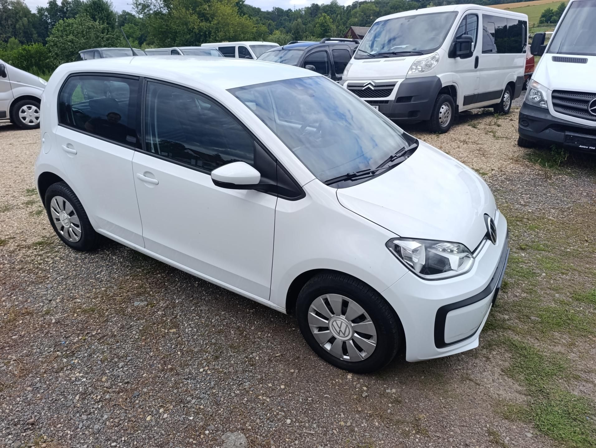 Volkswagen Up!, 1.0 MPI 5dv - fotka 2