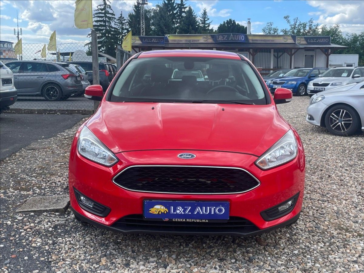 Ford Focus, 1,6 i 16V - fotka 2