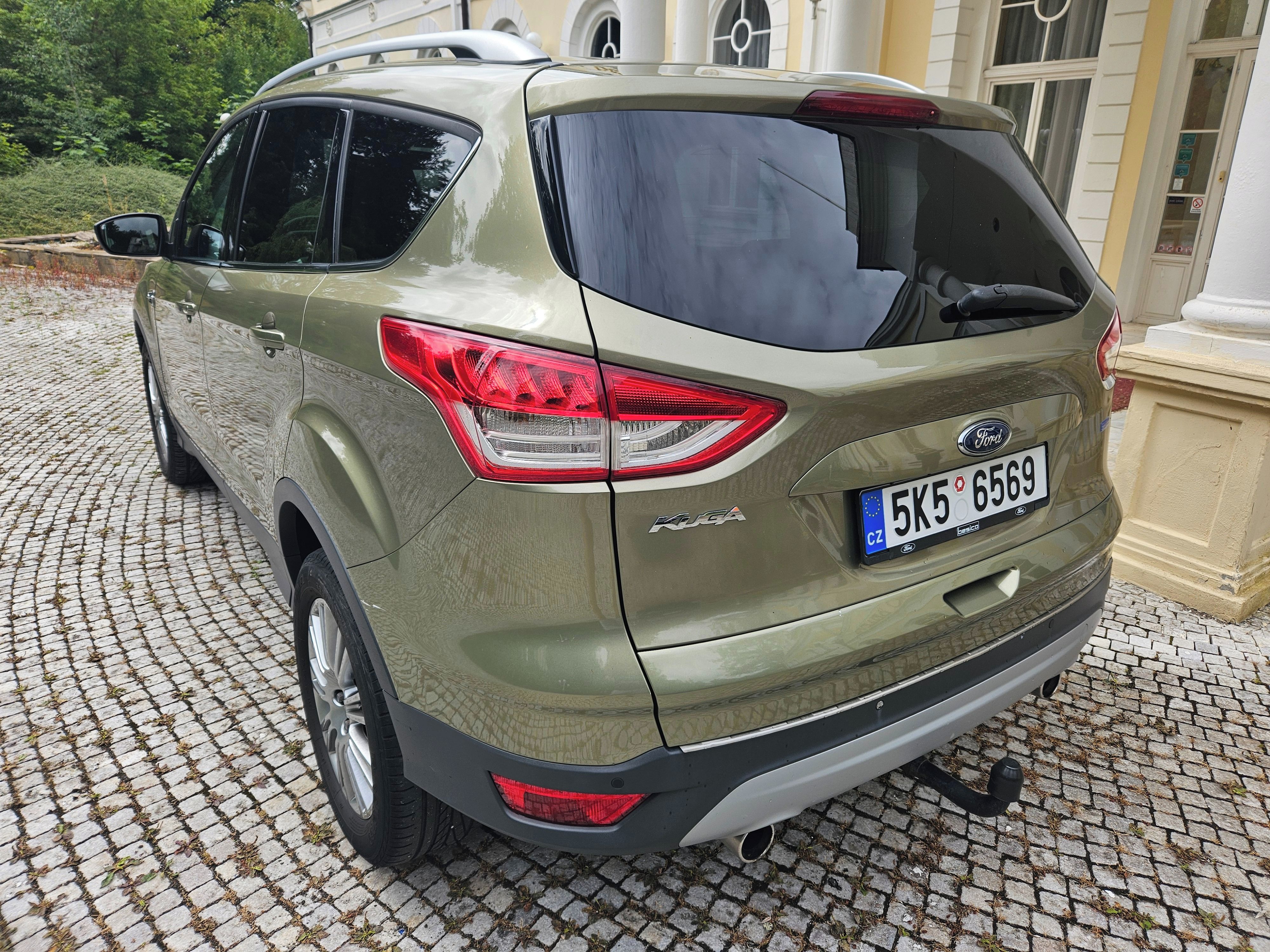 Ford Kuga, Titanium Automat 4x4 134000 km - fotka 4