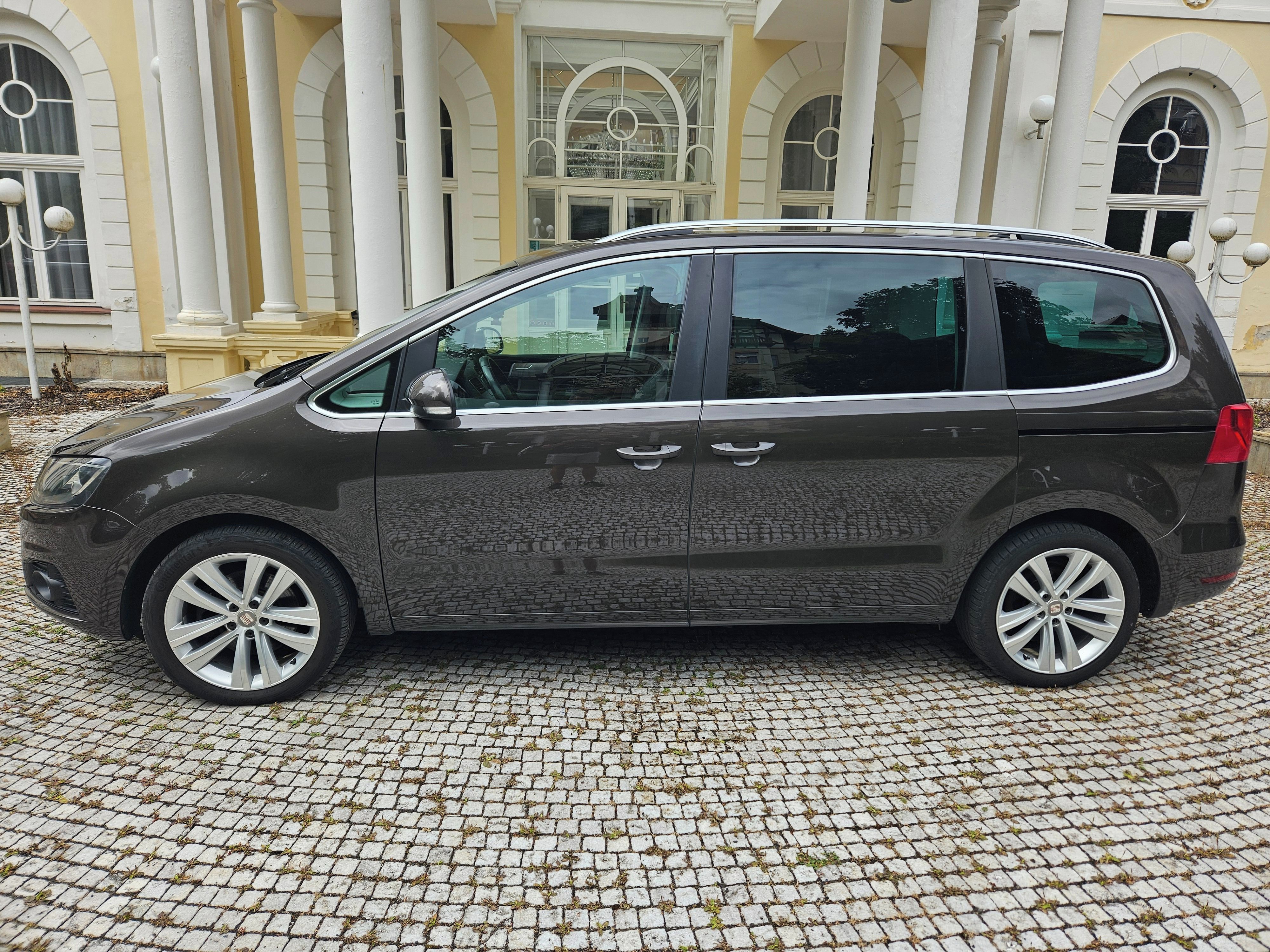 Seat Alhambra, Max výbava Dovoz SRN 7 míst - fotka 2