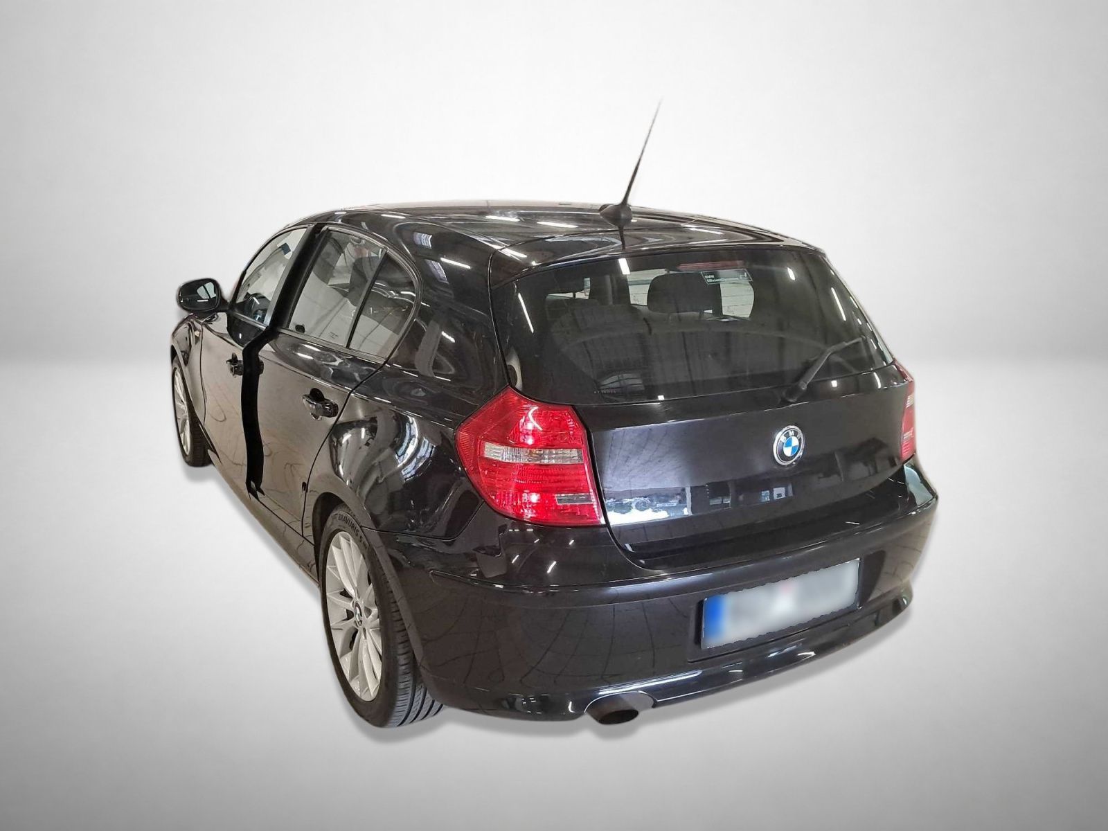 BMW Řada 1, 116d, Automatická klima - fotka 2