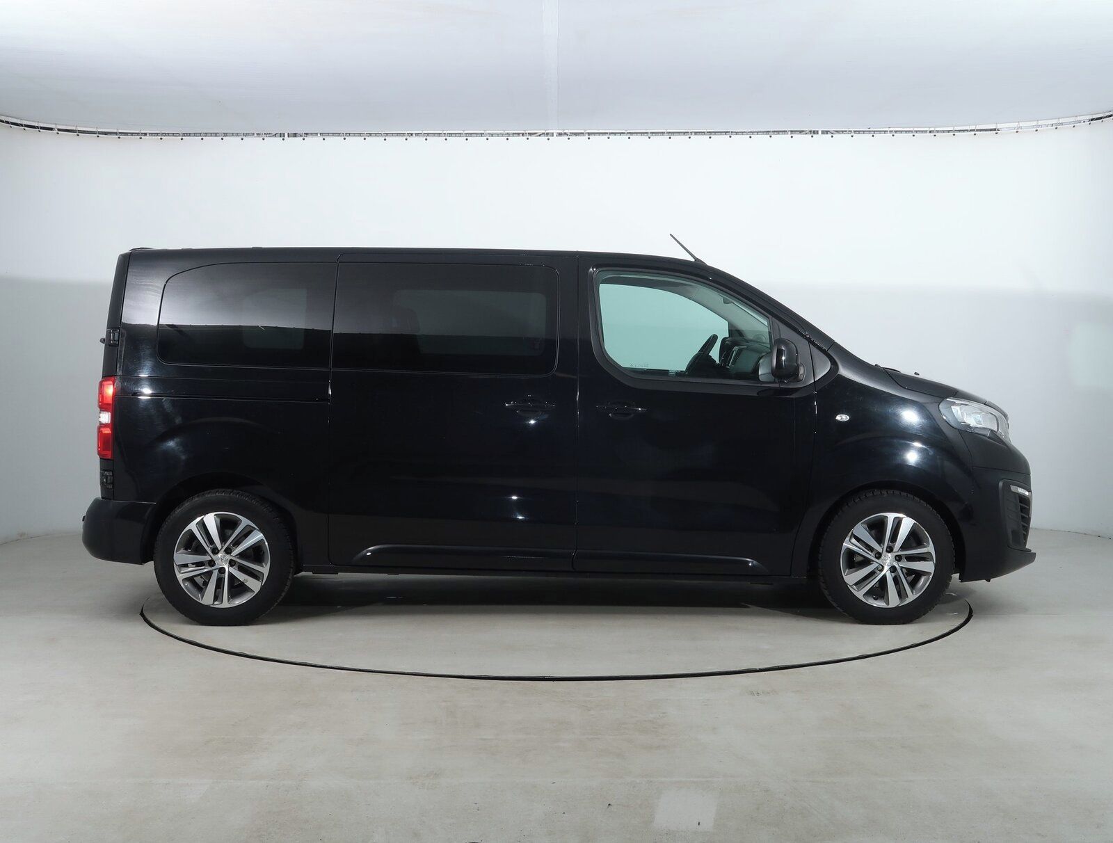 Peugeot Traveller, 2.0 BlueHDi, Klima, ČR - fotka 6