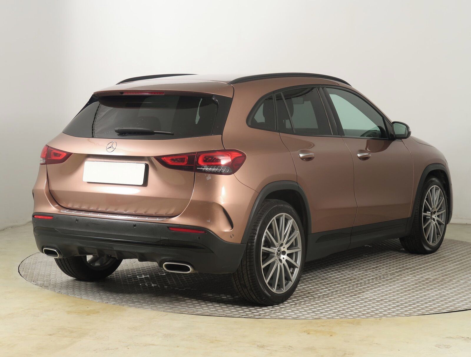 Mercedes-Benz GLA, 220 d 4MATIC, 4X4, Automat - fotka 5