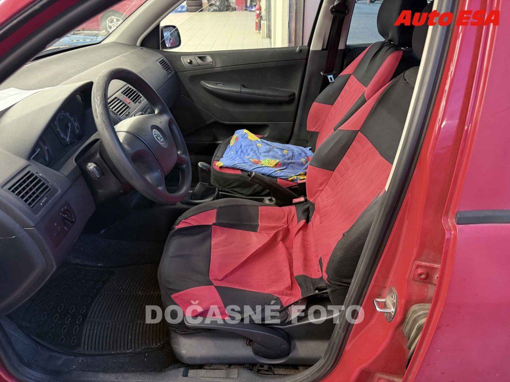 Škoda Fabia, 1.2i,ČR - fotka 3