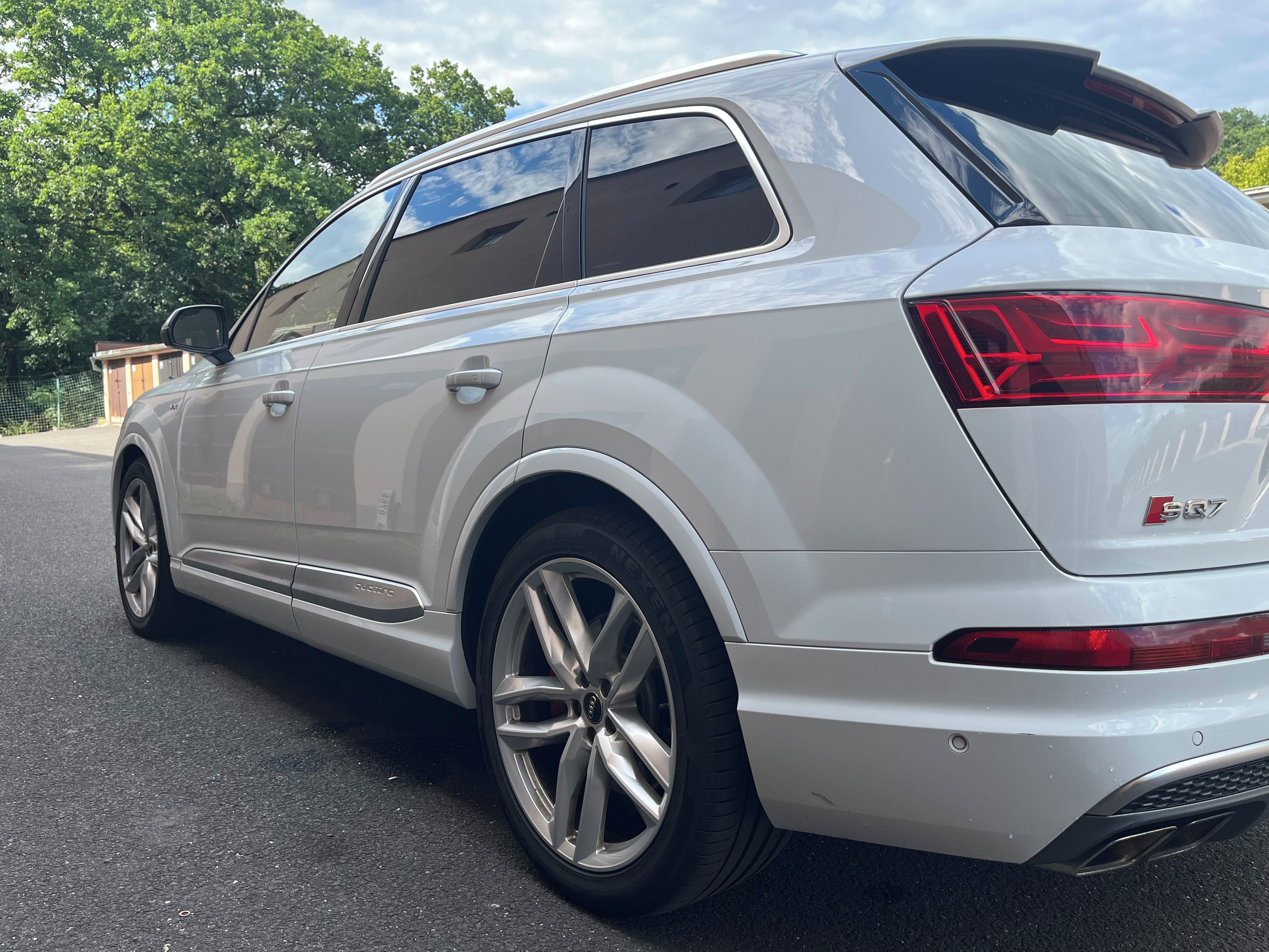 Audi SQ7, DPH, night vision, HUD, masáže - fotka 5