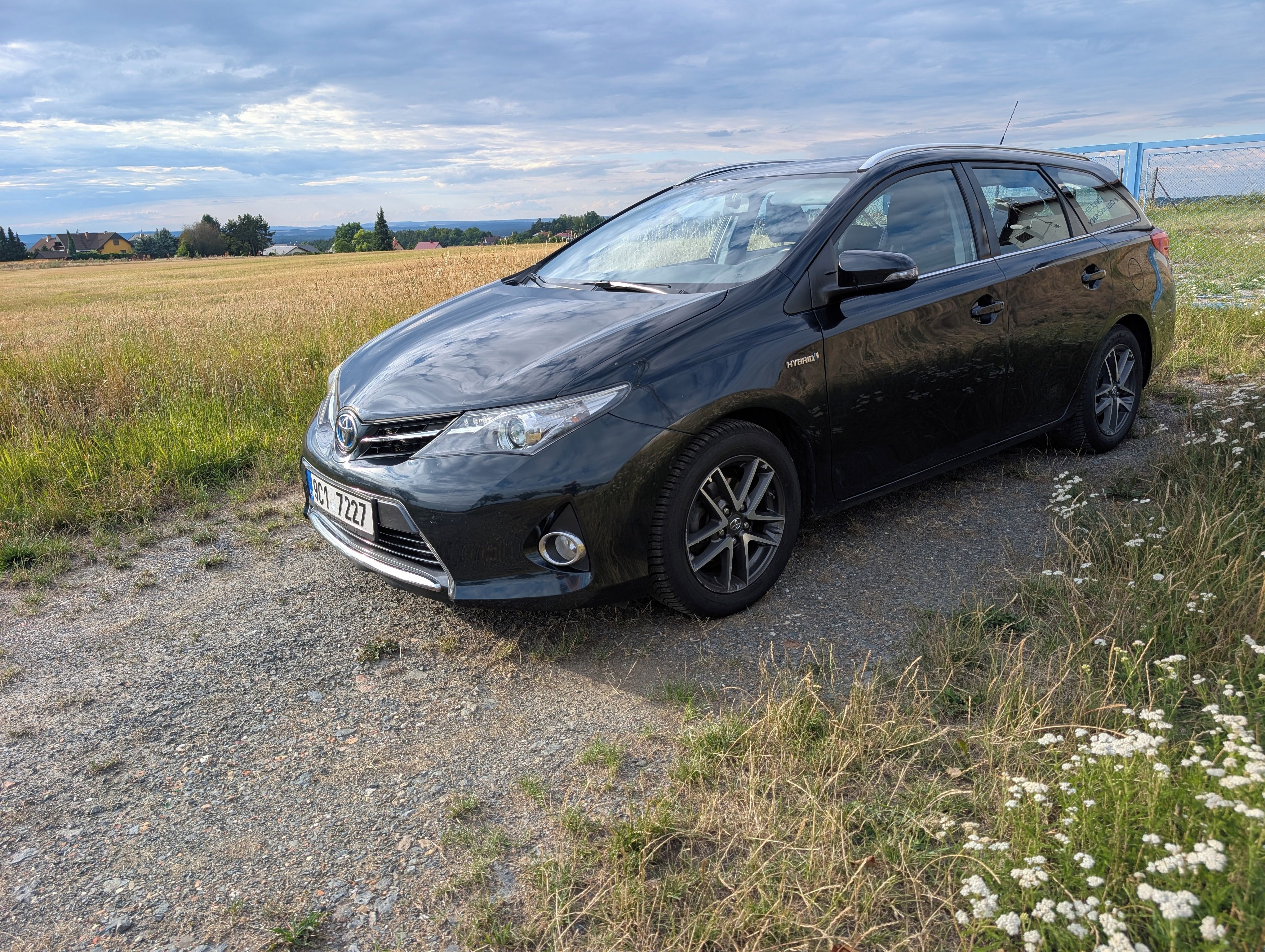 Toyota Auris, Toyota Auris TS HYBRID