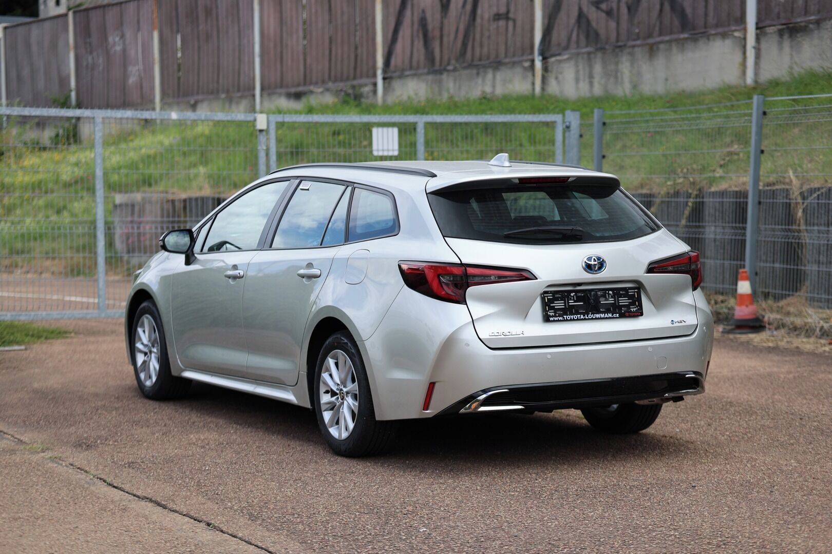 Toyota Corolla, TS 1.8. Hybrid Comfort - fotka 4