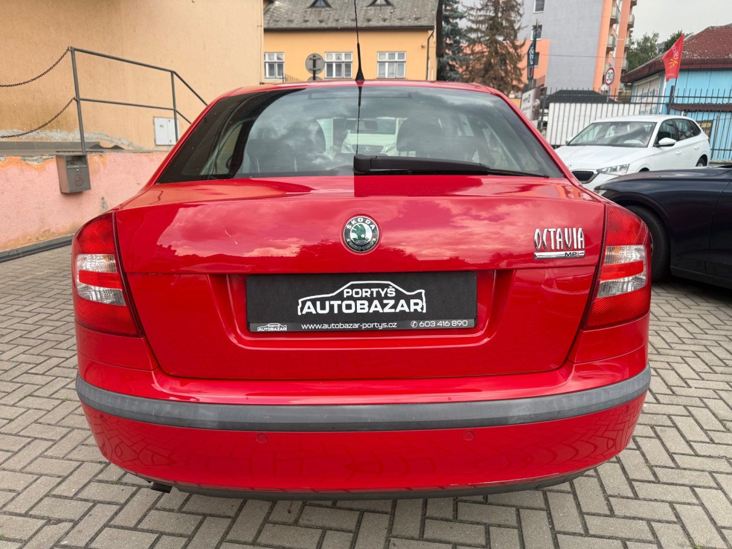 Škoda Octavia, 1.6 MPI - fotka 3