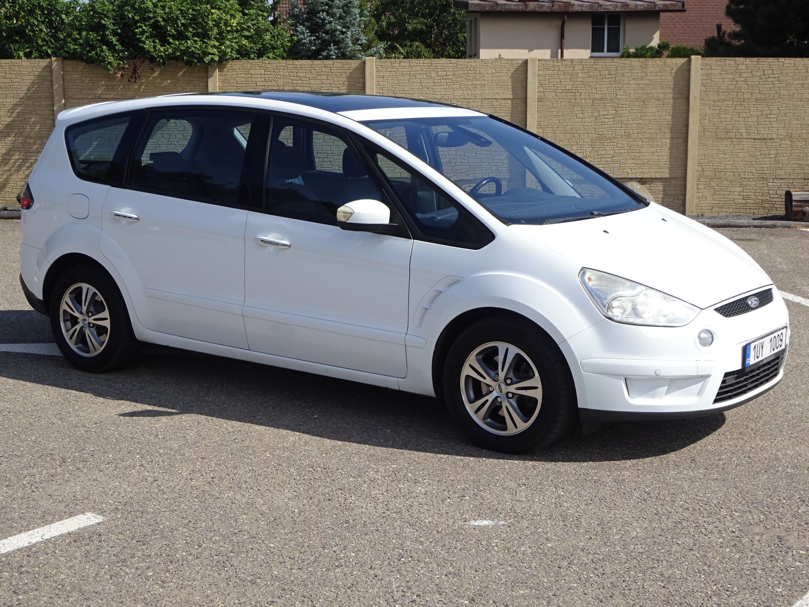 Ford S-MAX, 2.0 TDCI (103 KW) 7 MÍST - fotka 2