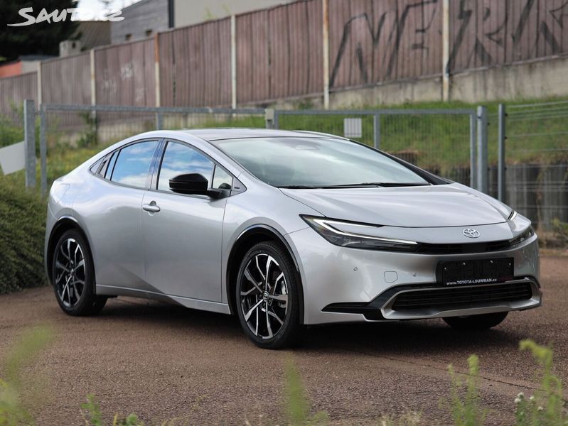 Toyota Prius, PHEV Prestige - akční cena
