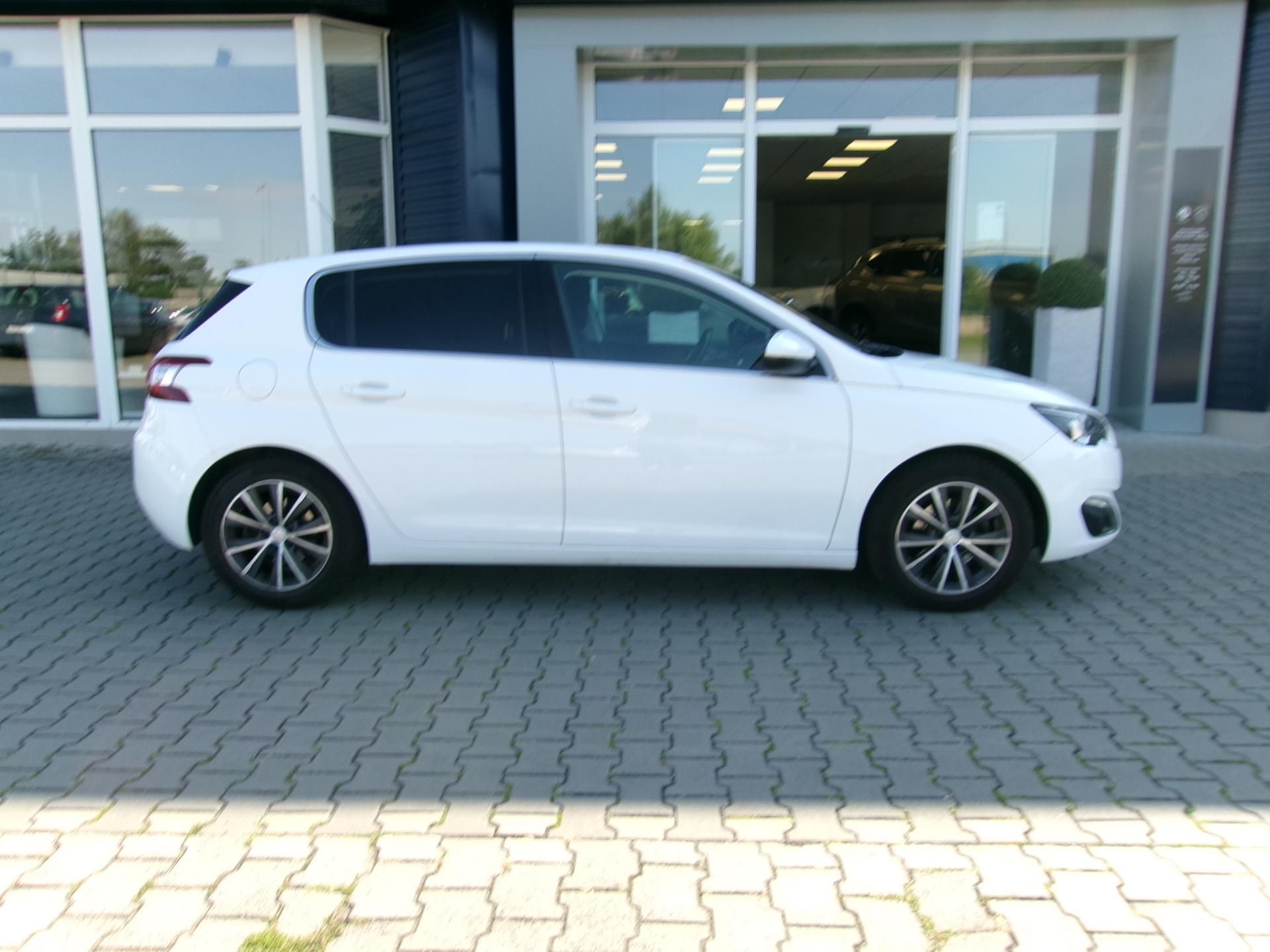Peugeot 308, 1.2i automat - fotka 3