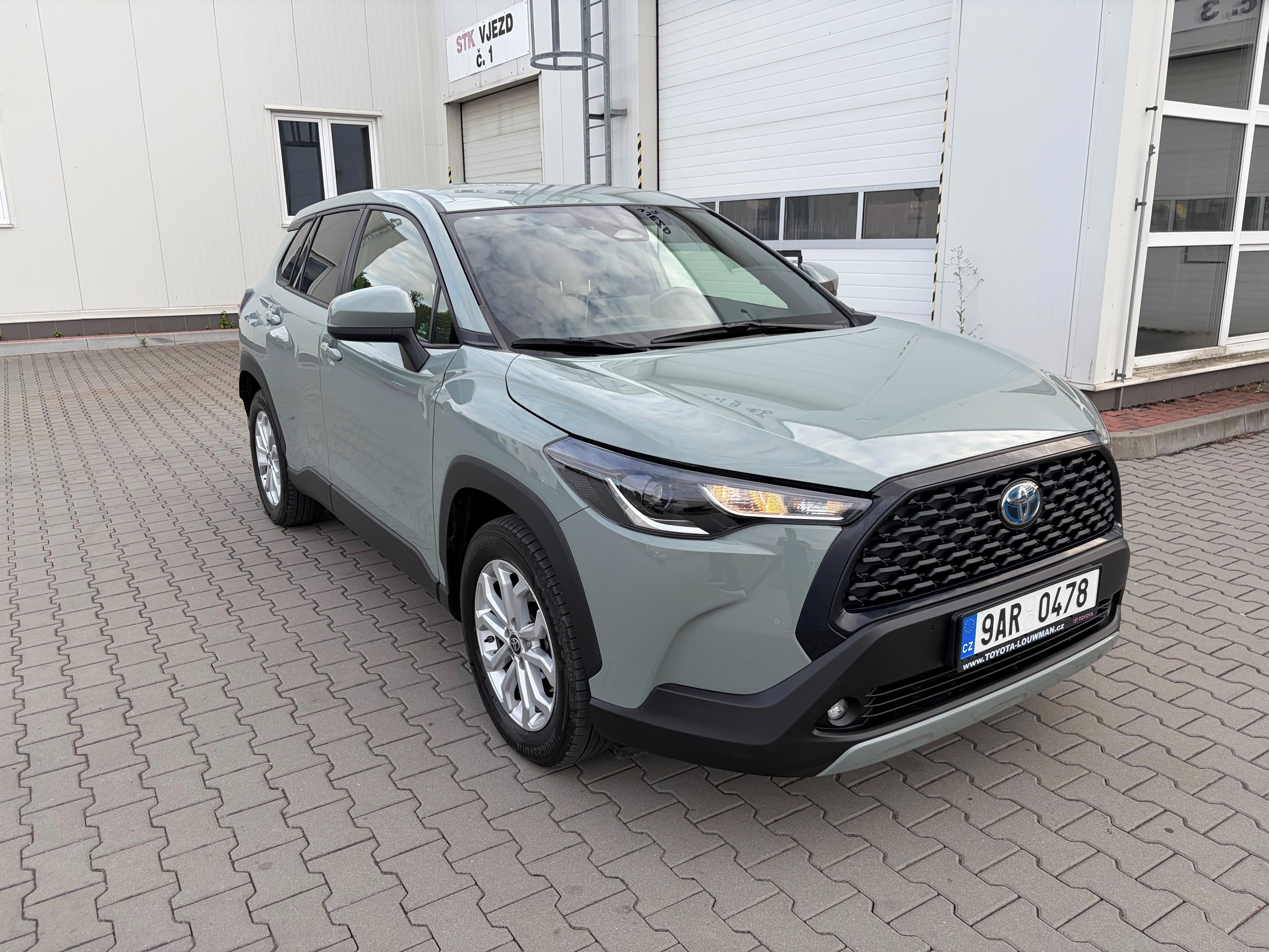 Toyota Corolla, Toyota Corolla Cross 2.0 4x4 - fotka 3
