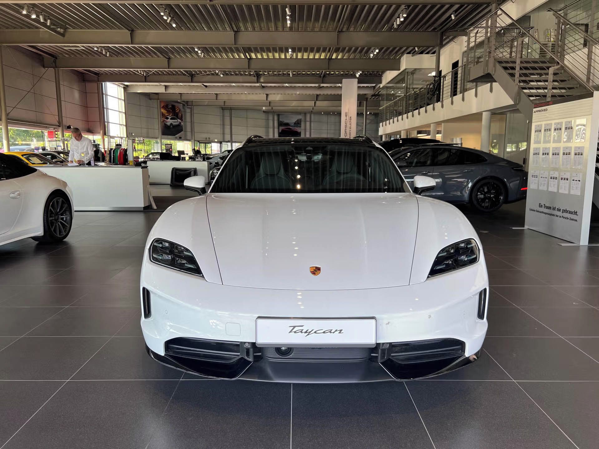 Porsche Taycan, Sport Turismo HuD Pano Soft - fotka 2