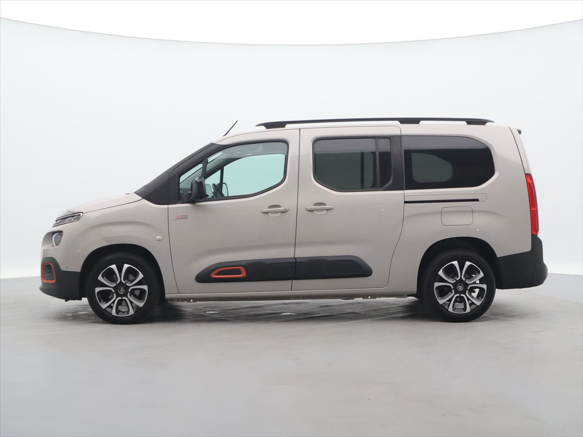 Citroën Berlingo, 1,5 BlueHDI 96kW Shine XL CZ - fotka 4