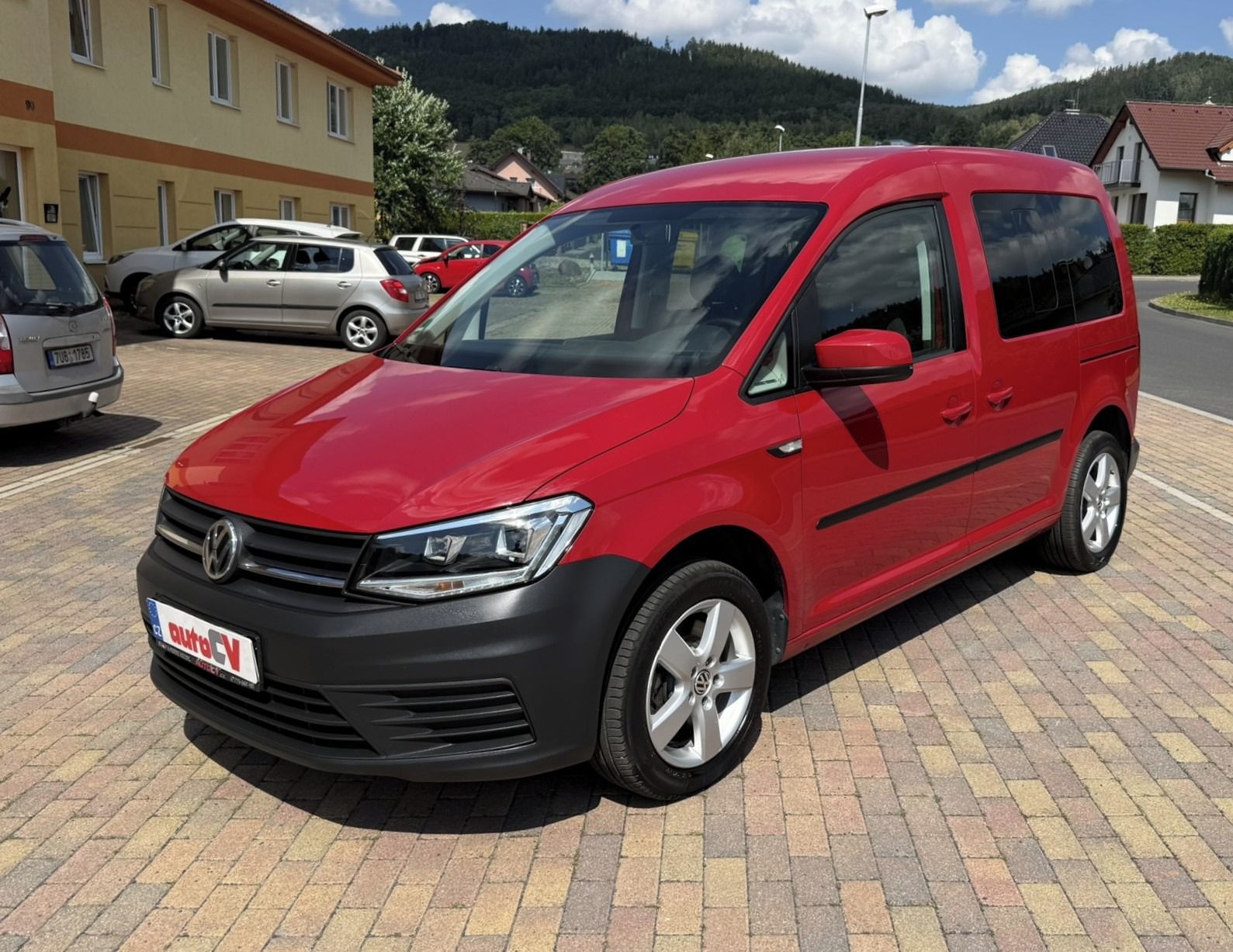 Volkswagen Caddy, 2.0 TDI 110kW DSG LED WEBASTO - fotka 2