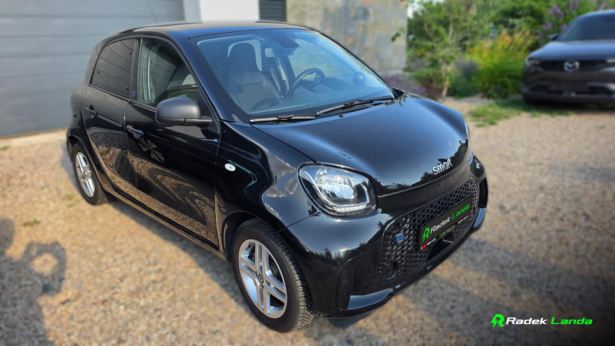 Smart Forfour, Essential