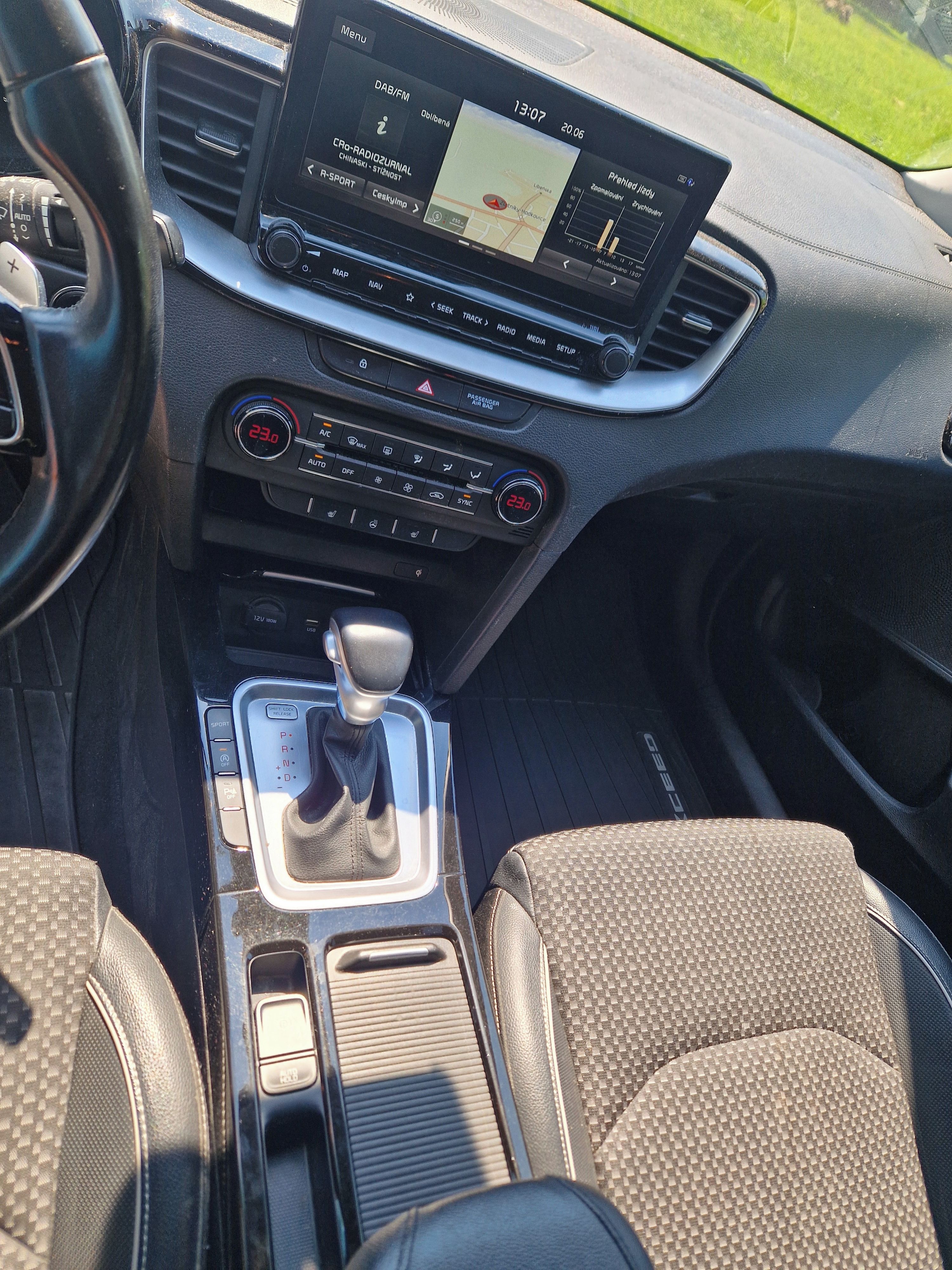 Kia XCee´d, 1,4 T-GDI AUTOMAT, TOV.ZÁRUKA - fotka 3